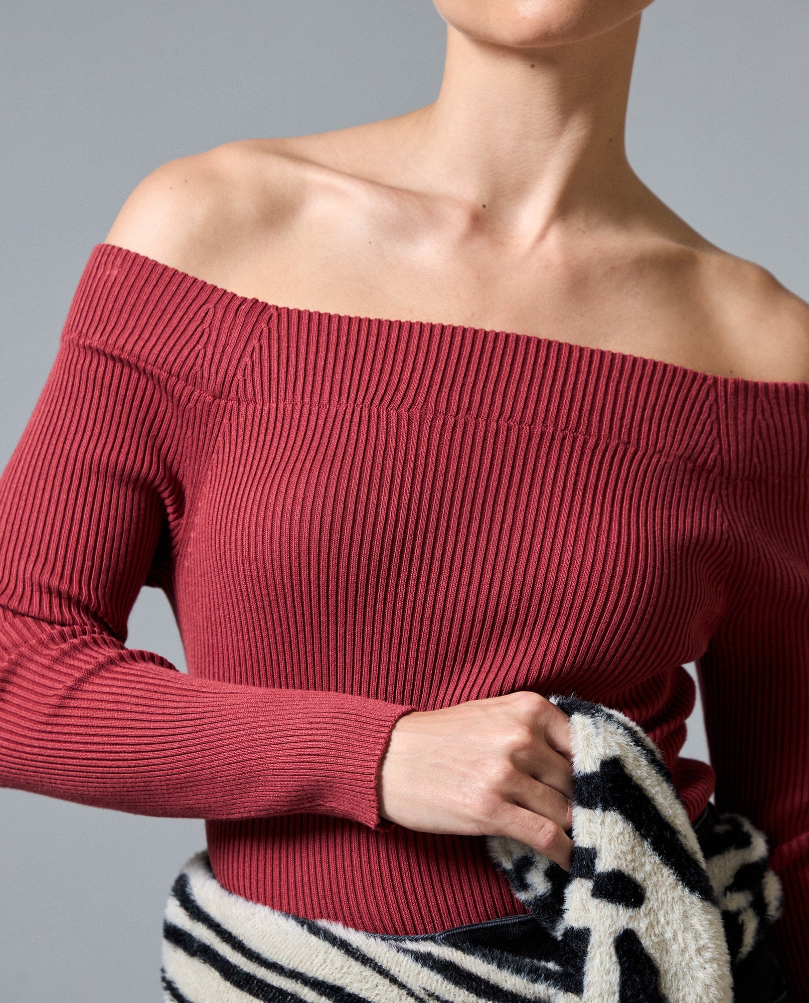 Camiseta Tejida Off-Shoulder Slim - Rojo 34_403H201_ROJ191532_3