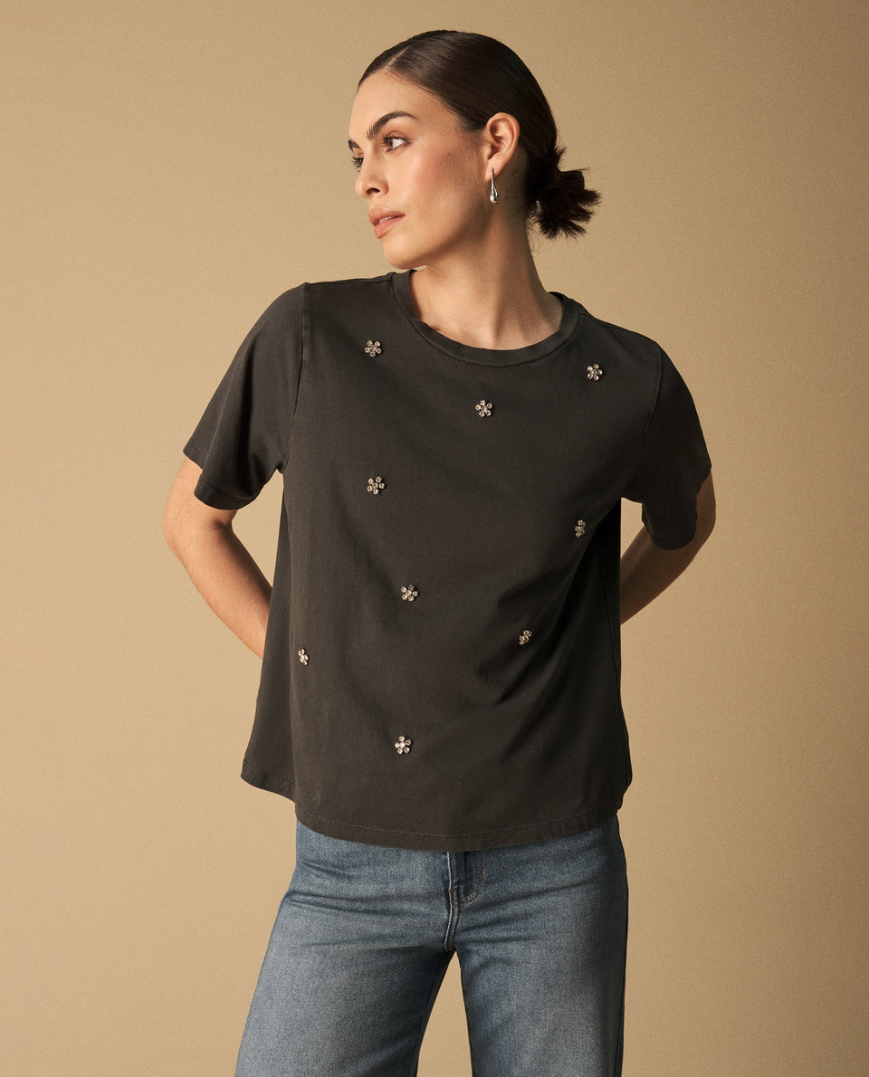 Camiseta Negra con Bordados Florales Dorados - Negro 34_409G201_NEG193909_3