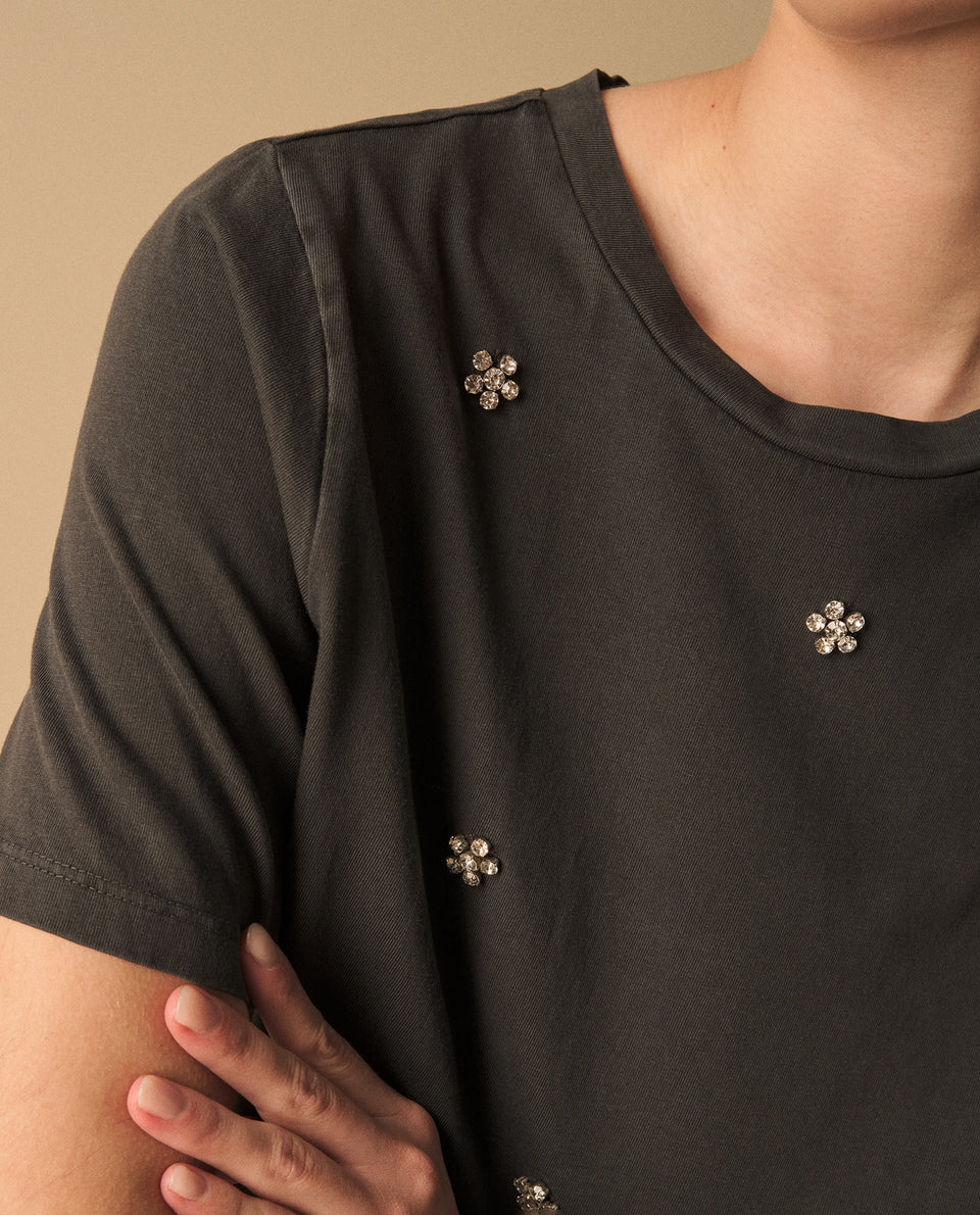 Camiseta Negra con Bordados Florales Dorados - Negro 34_409G201_NEG193909_5