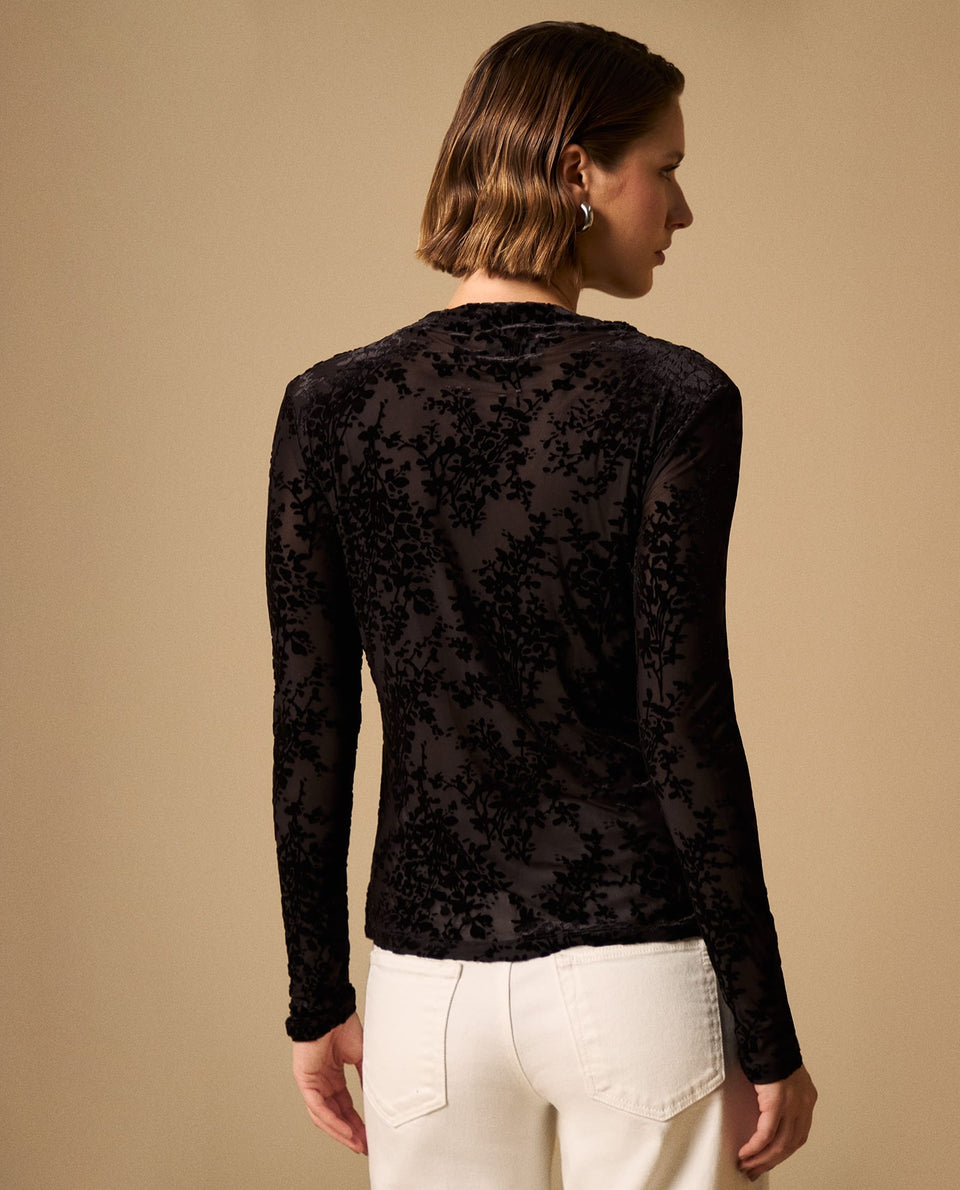 Camiseta Negro con Estampado Floral en Relieve - Negro 34_409G219_NEG190303_5
