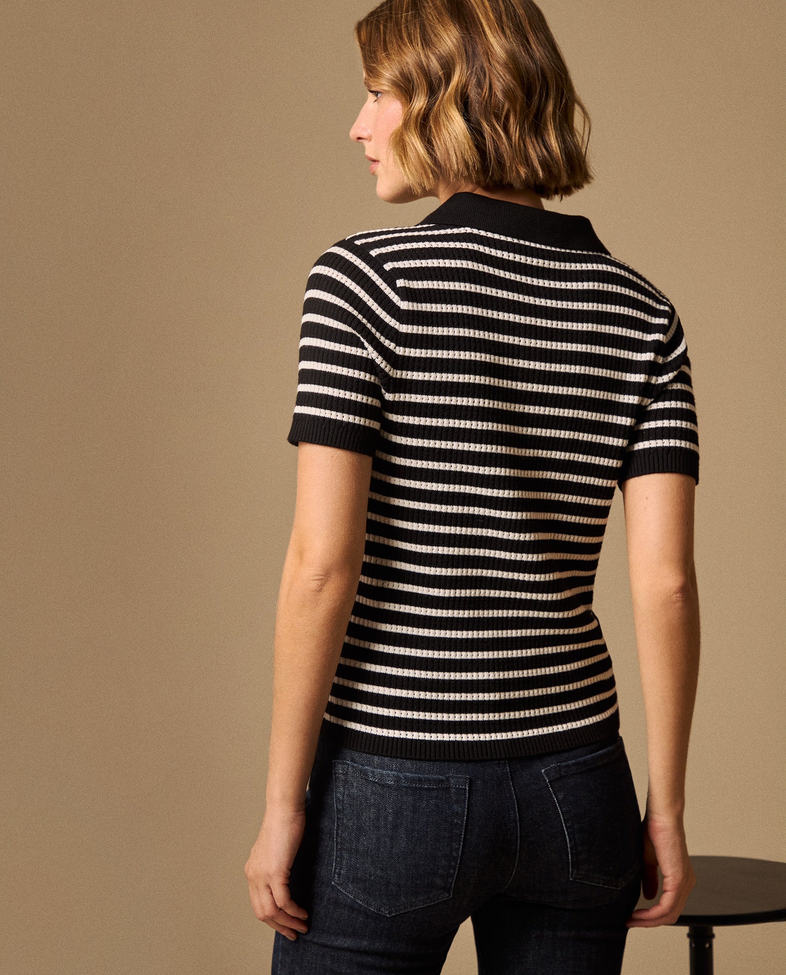 Camiseta Tejida Rayas Blancas y Negras - Negro 34_409G222_NEG190303_4