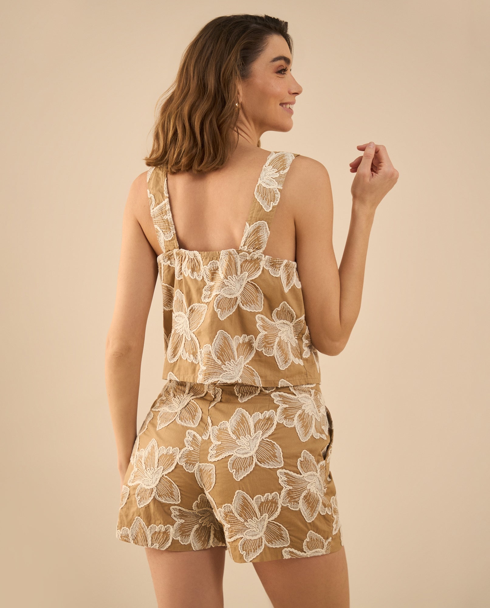 Camisa tipo crop para mujer - Café 34_412G013_CAF171320_4