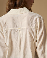 Camisa camisera manga larga con textura sutil - Crudo