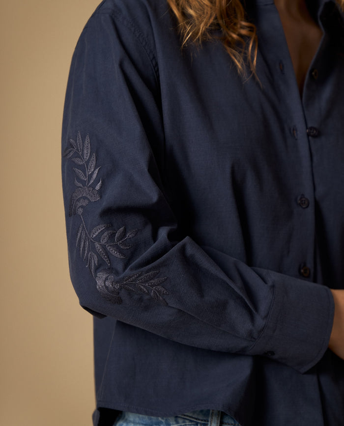 Camisa camisera manga larga con bordado floral - Azul 34_412H014_AZU193923_0