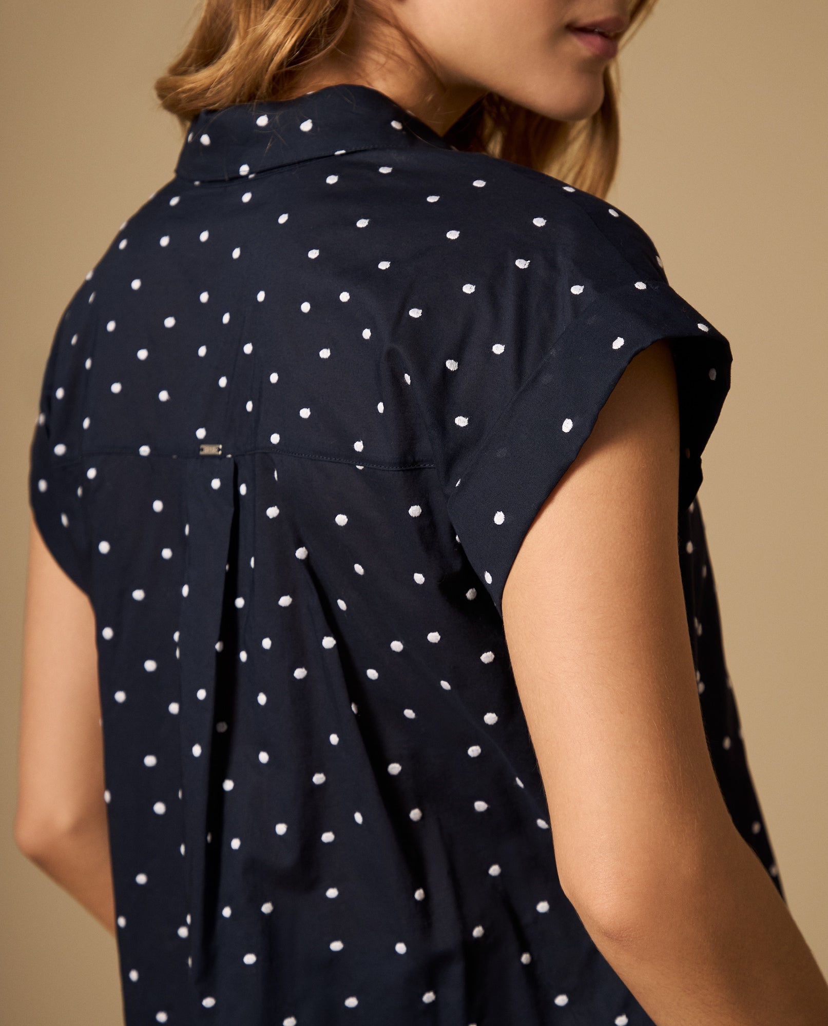Camisa bordada manga corta con bolsillo frontal - Azul 34_412H040_AZU193933_5