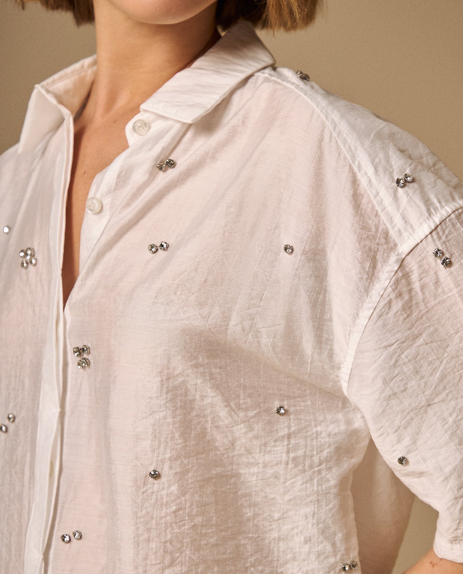 Camisa Blanca con Aplicaciones Brillantes - Blanco