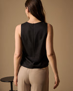 Blusa Negra con Aplicaciones Brillantes - Negro