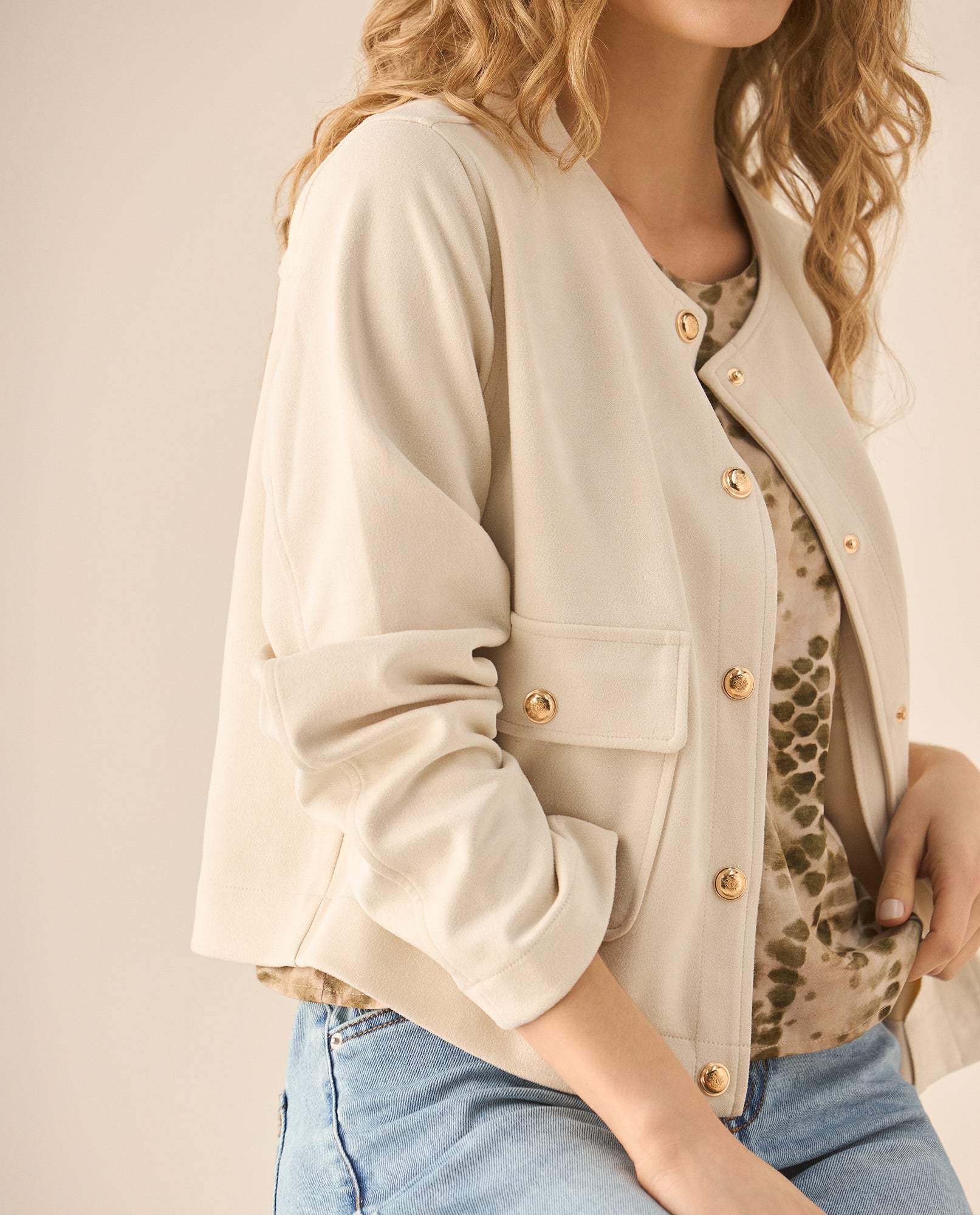 Chaqueta corta tipo suede para mujer  - Beige 34_429G200_BEI130607_3