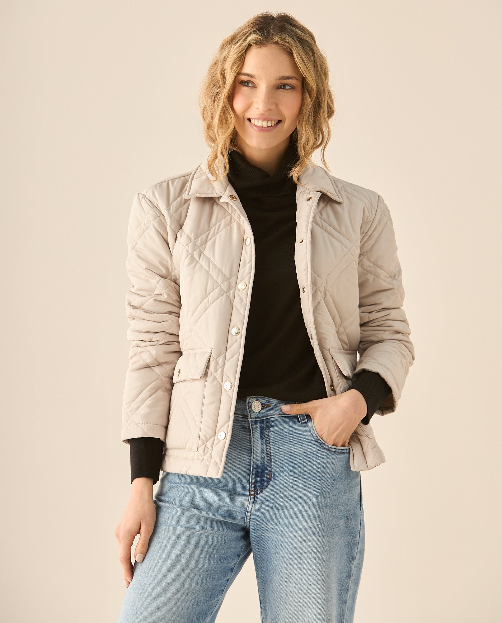 Chaqueta acolchada con broches para mujer - Beige 34_429G202_BEI130607_0