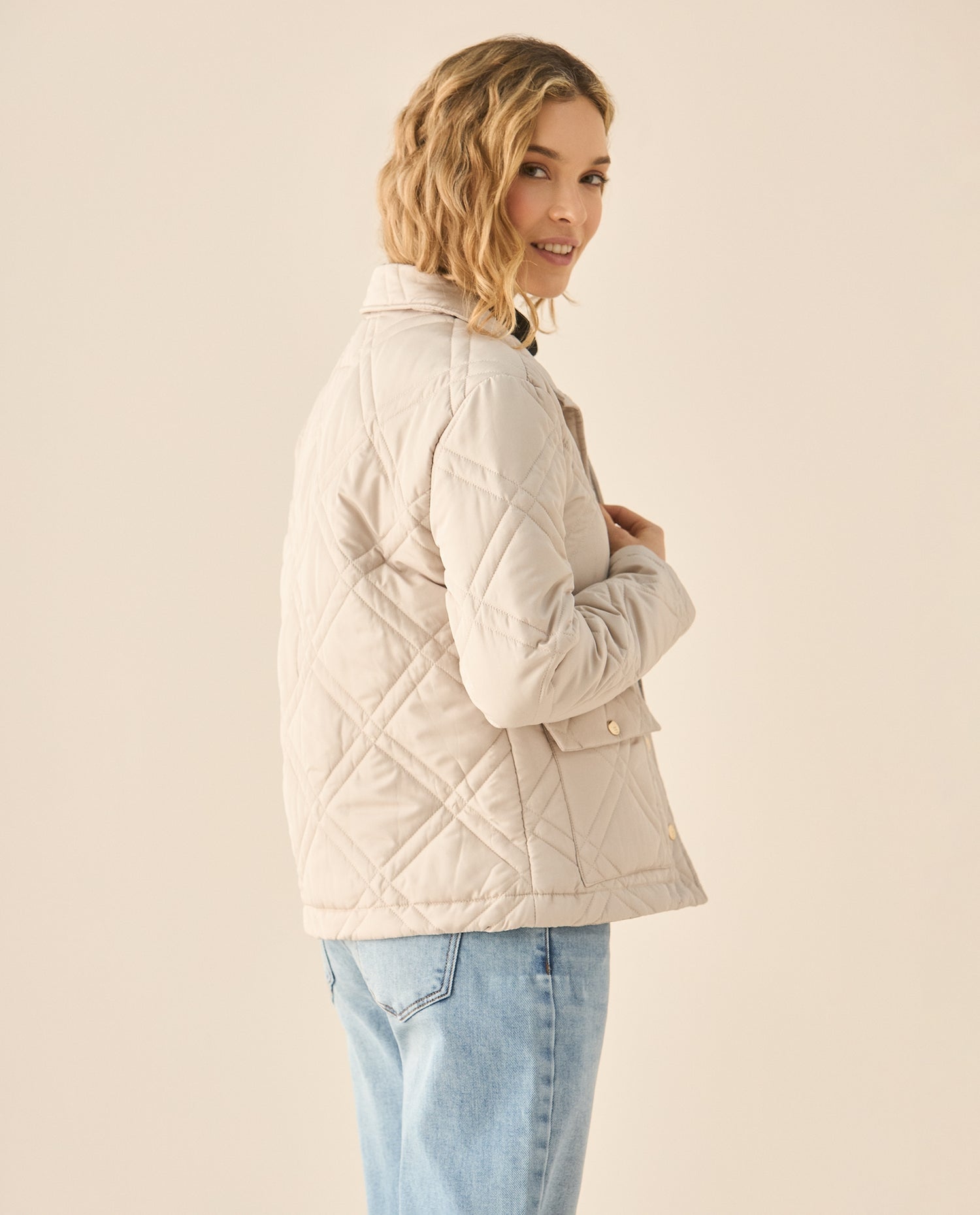 Chaqueta acolchada con broches para mujer - Beige