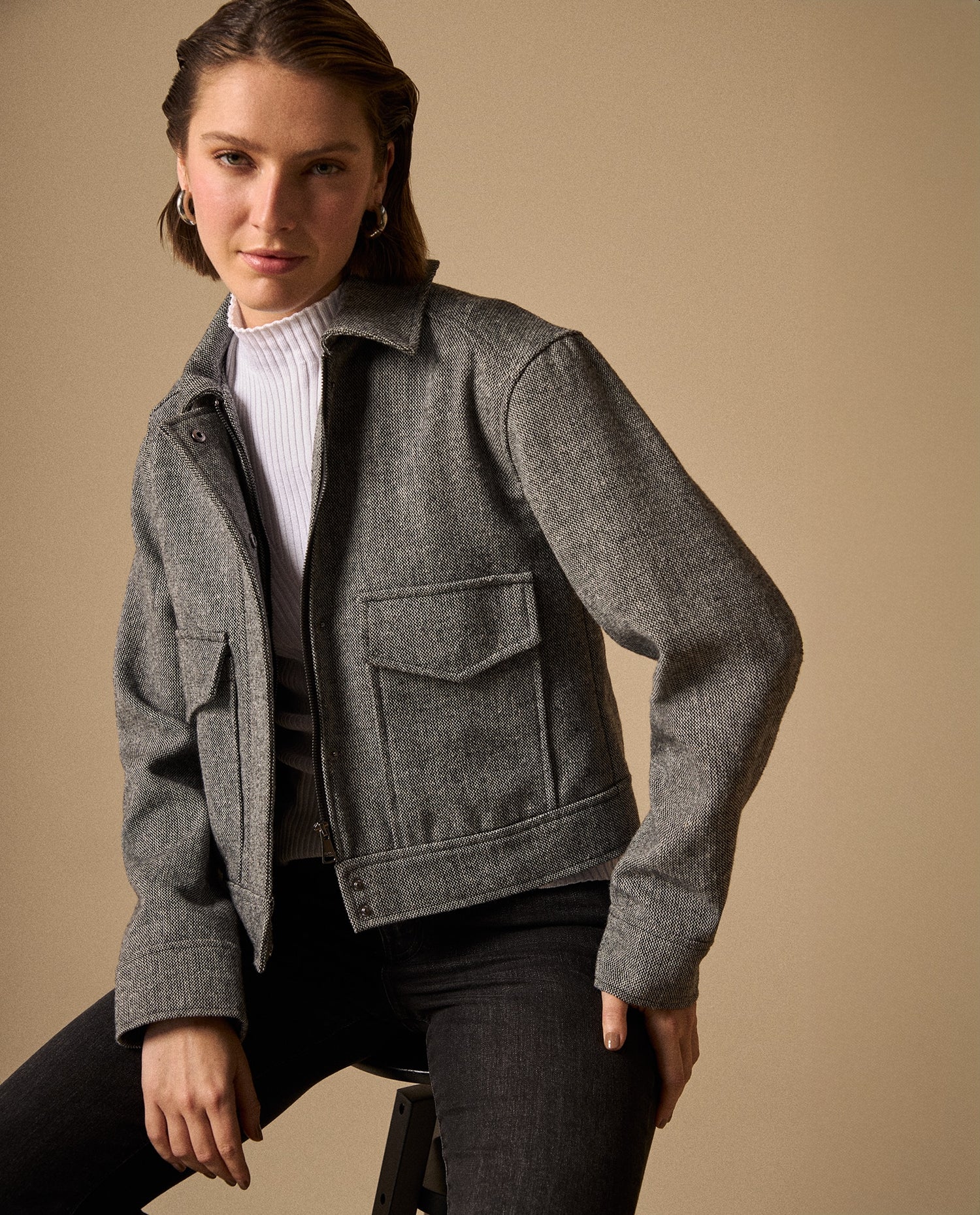Chaqueta Bomber Gris con Textura Espiga - Negro
