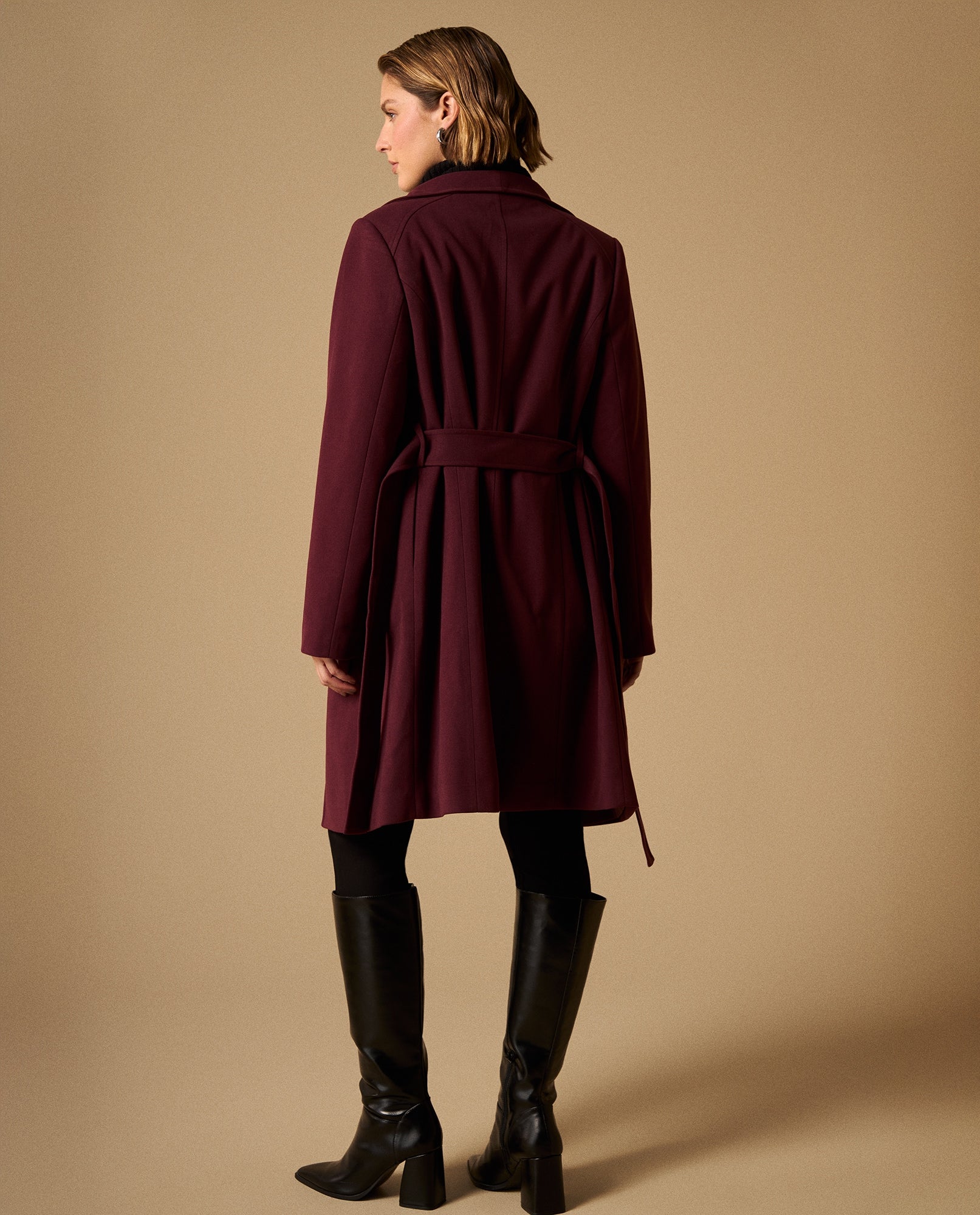 Abrigo Morado Vino con Cinturón Ajustable - Morado 34_429G224_MOR191619_4