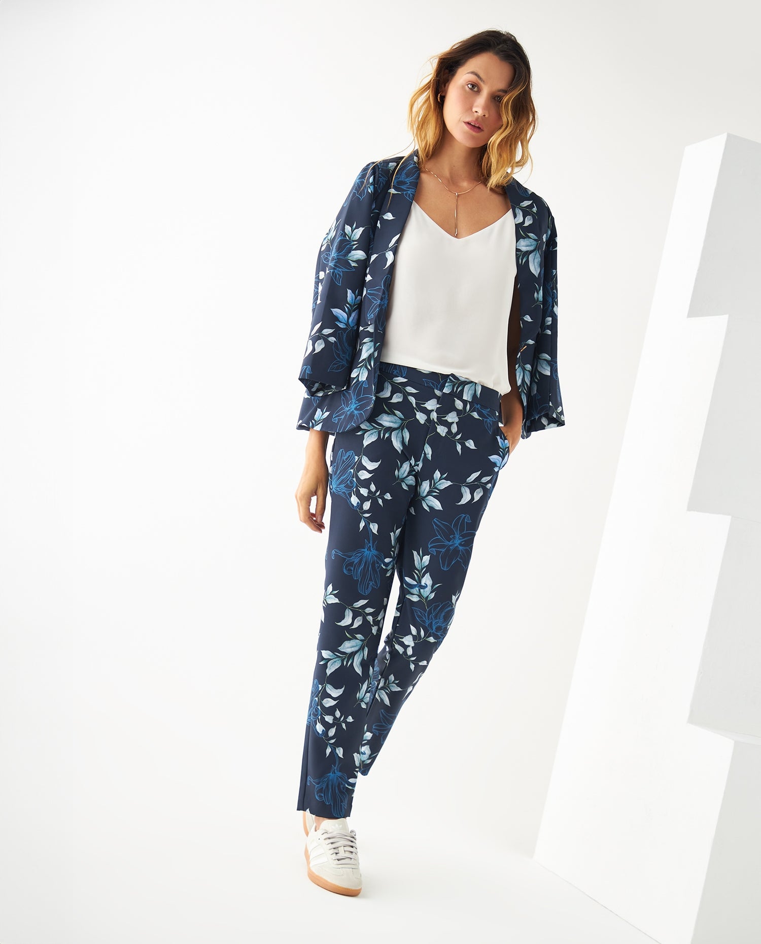 Pantalón con estampado floral para mujer - Azul
