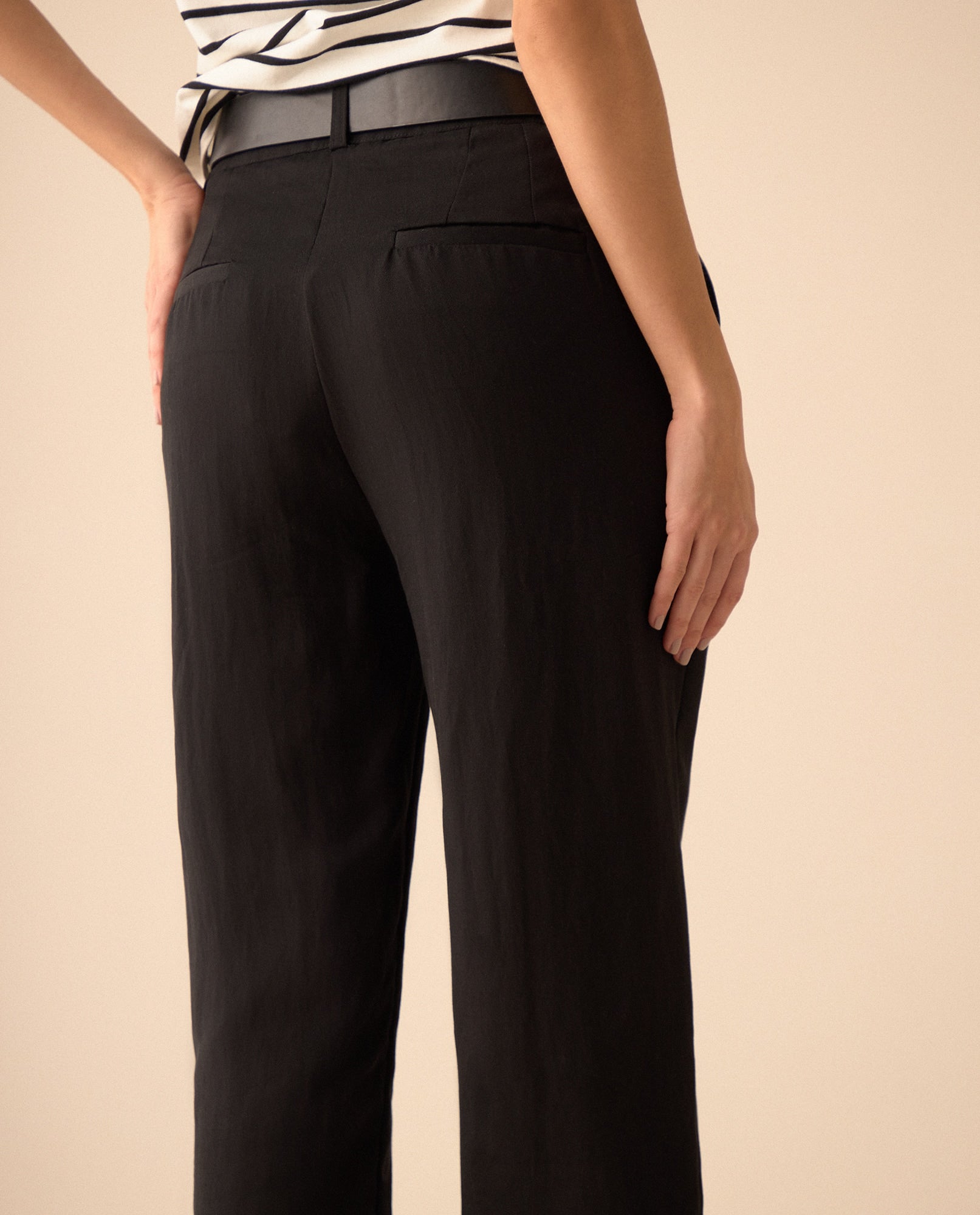 Pantalón elegante con cortes para mujer - Negro 34_431G200_NEG193909_5