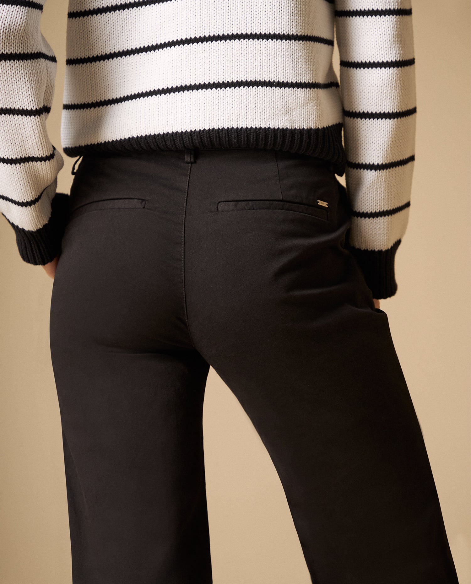 Pantalón straight leg clásico - Negro