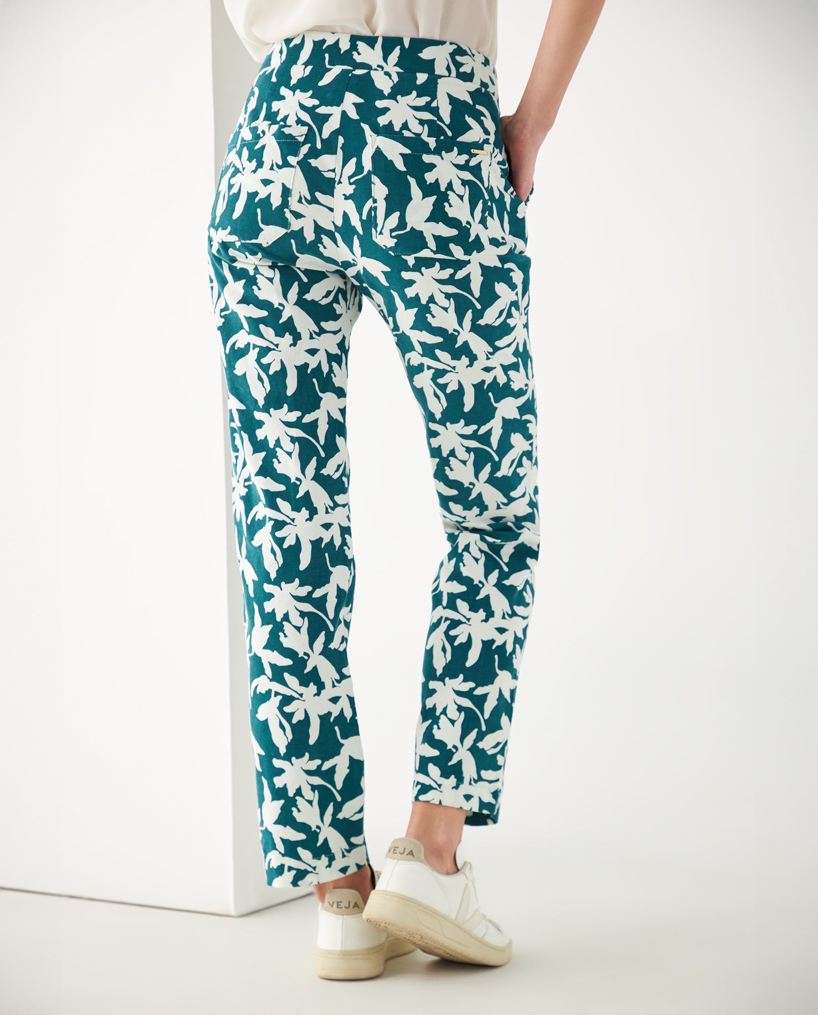 Pantalón para mujer estampado - Verde 34_432F006_VER185322_4
