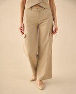 Pantalón tipo cargo para mujer - Beige
