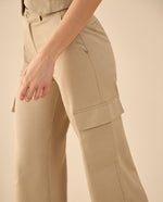 Pantalón tipo cargo para mujer - Beige