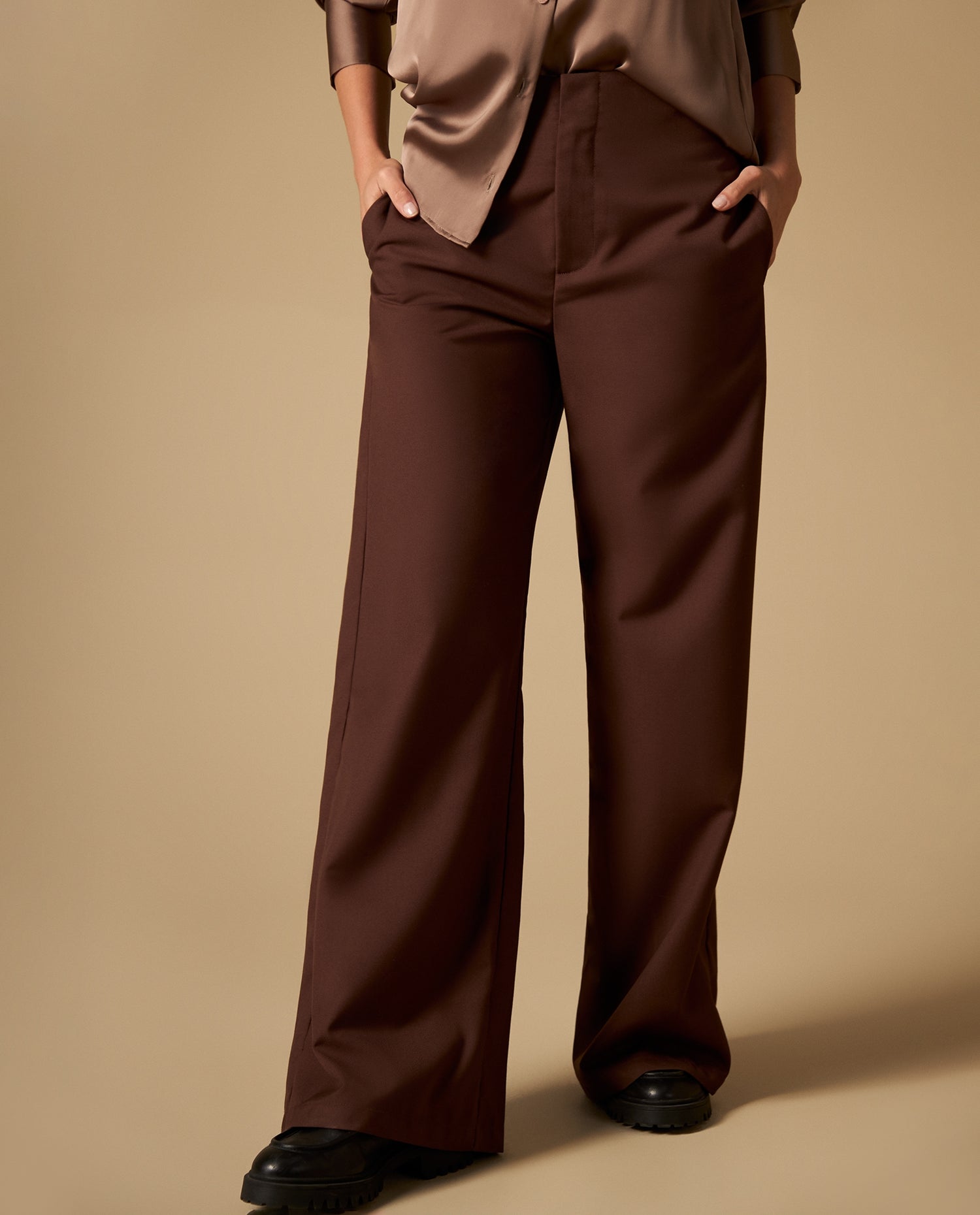 Pantalón culotte con costuras decorativas tiro medio - Café