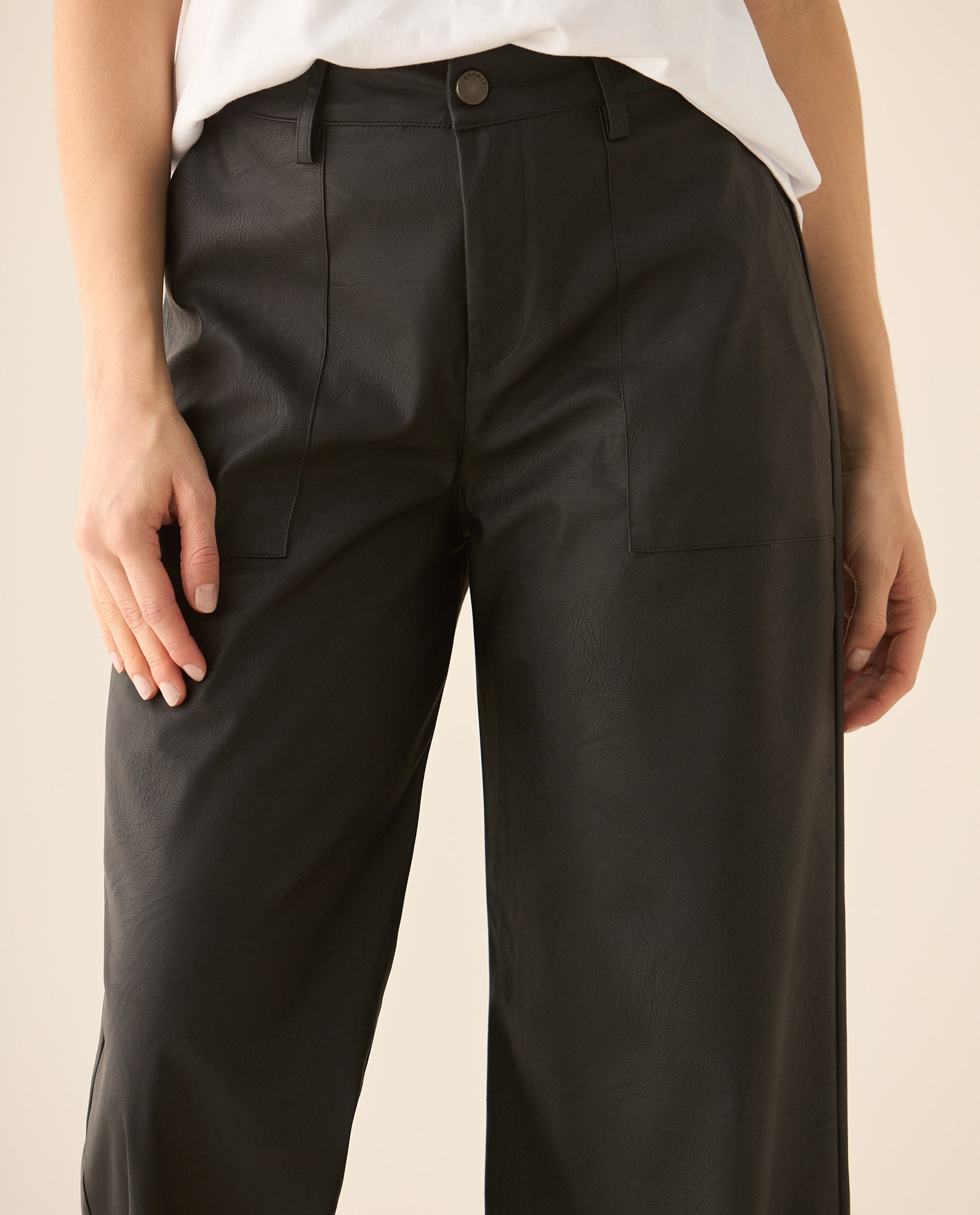 Pantalón bota recta tipo cuero para mujer - Negro 34_433G011_NEG190303_4