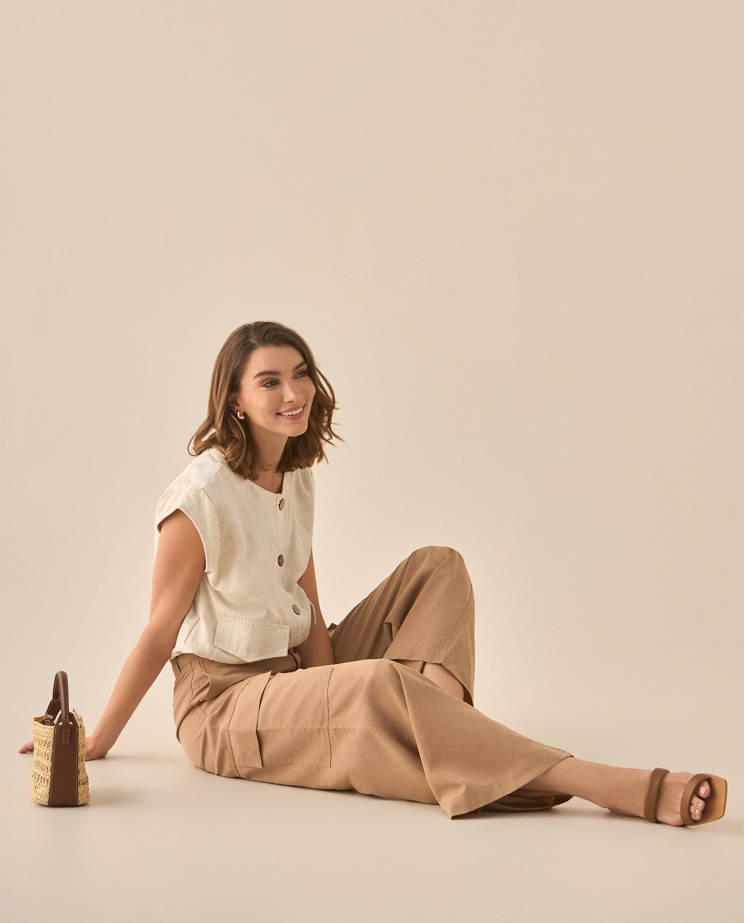 Pantalón clásico de silueta amplia para mujer  - Café