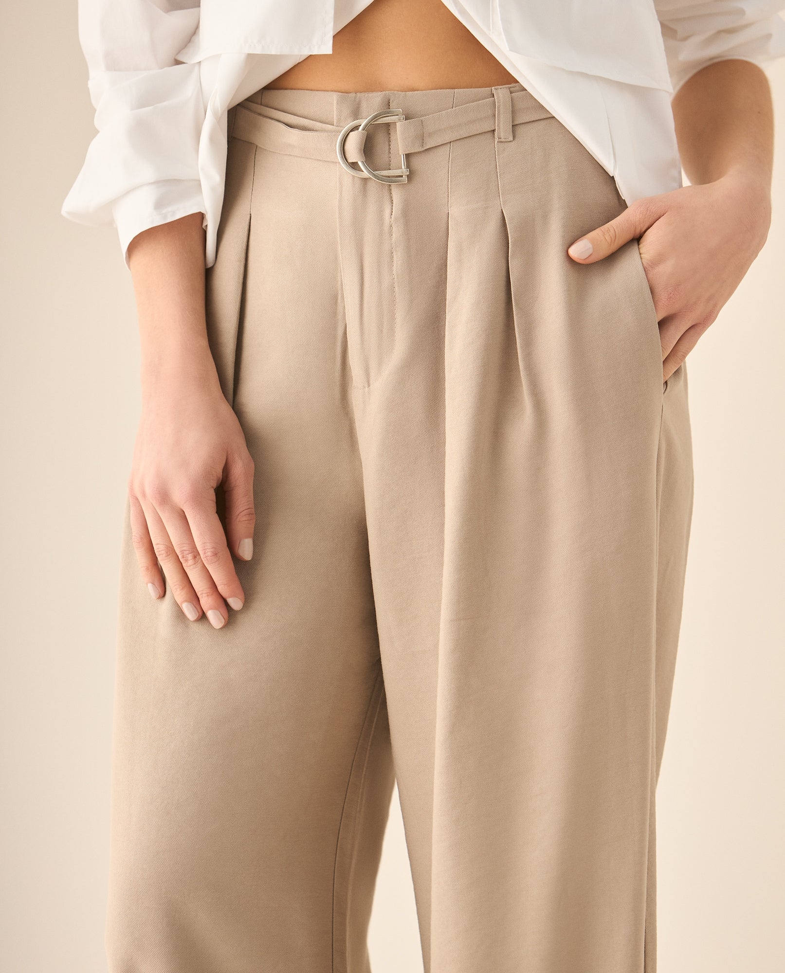 Pantalón de silueta amplia con cinturón para mujer - Gris 34_433G020_GRI171112_4