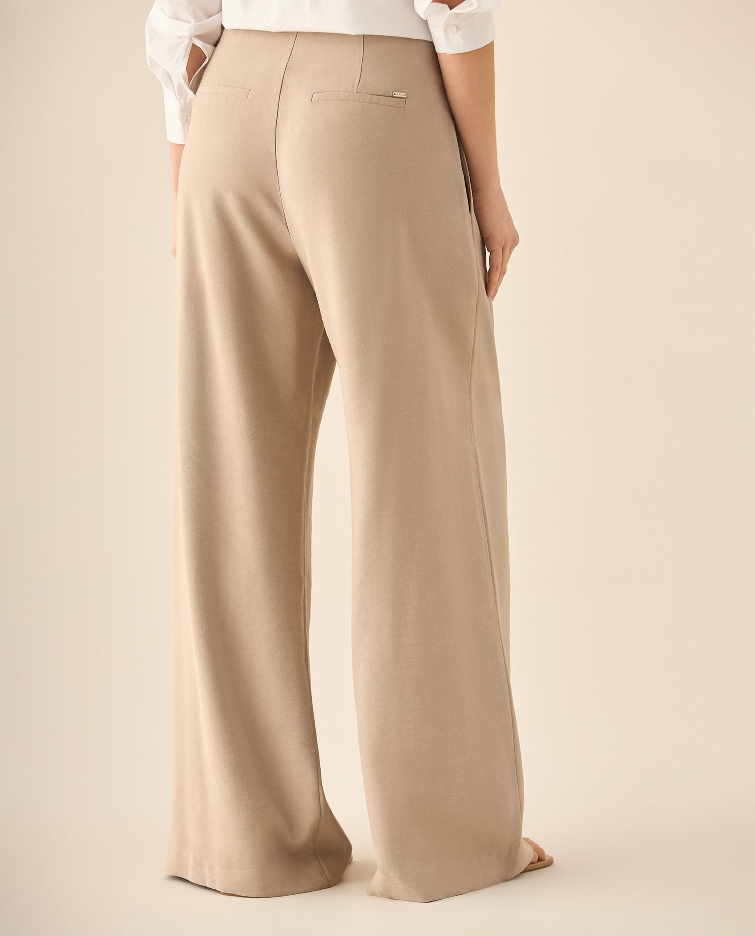 Pantalón de silueta amplia con cinturón para mujer - Gris