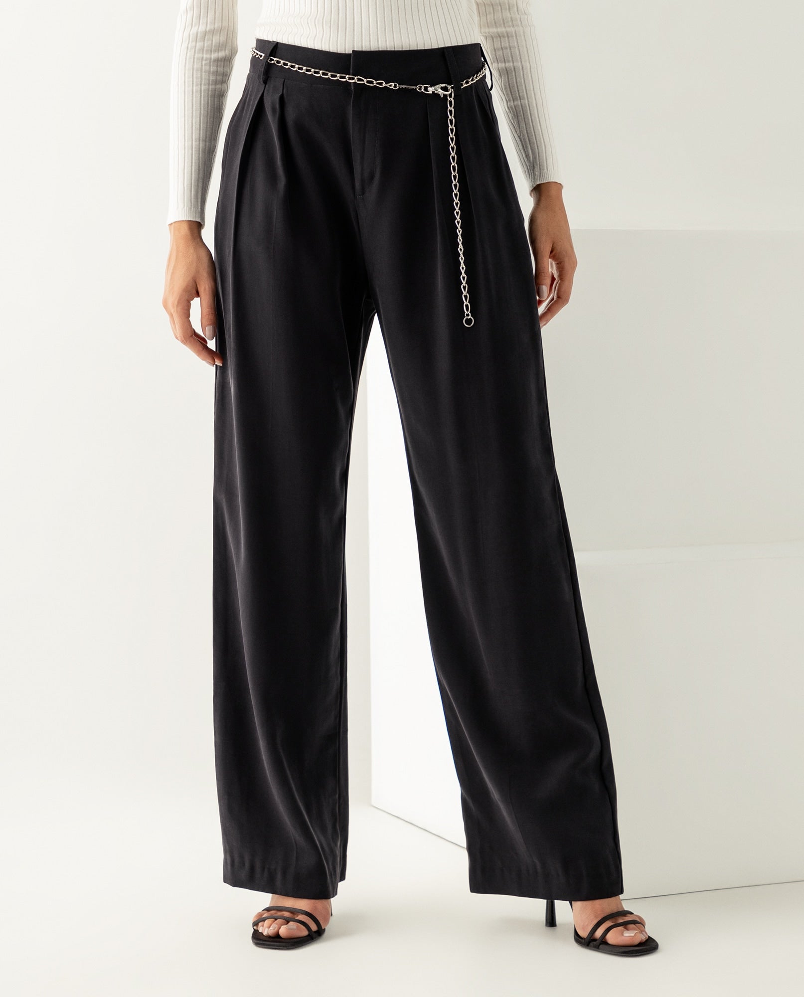 Pantalón con bolsillos laterales para mujer - Negro 34_439E000_NEG193909_3