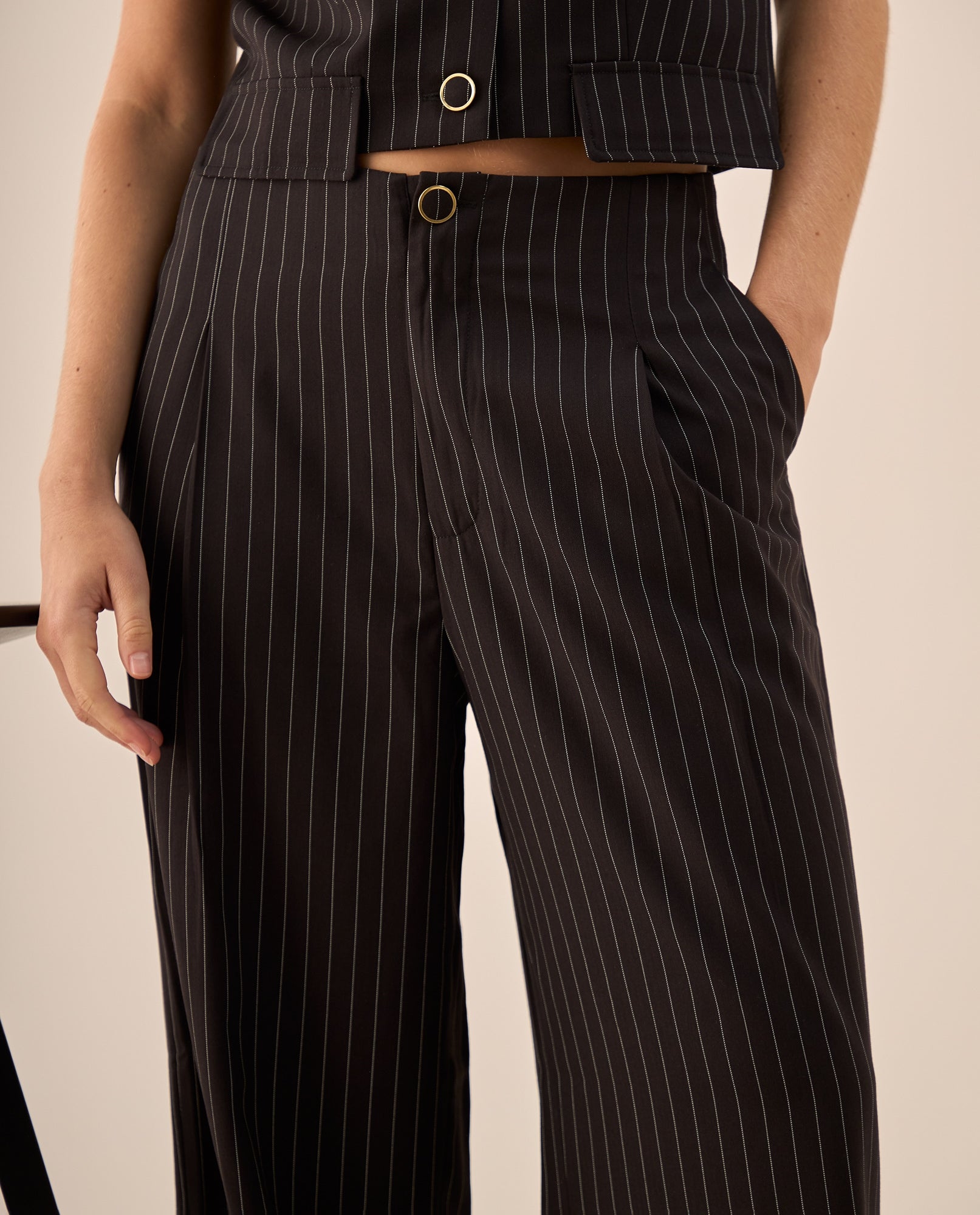 Pantalón Palazzo Negro Rayas Diplomáticas - Negro 34_439G222_NEG194218_4