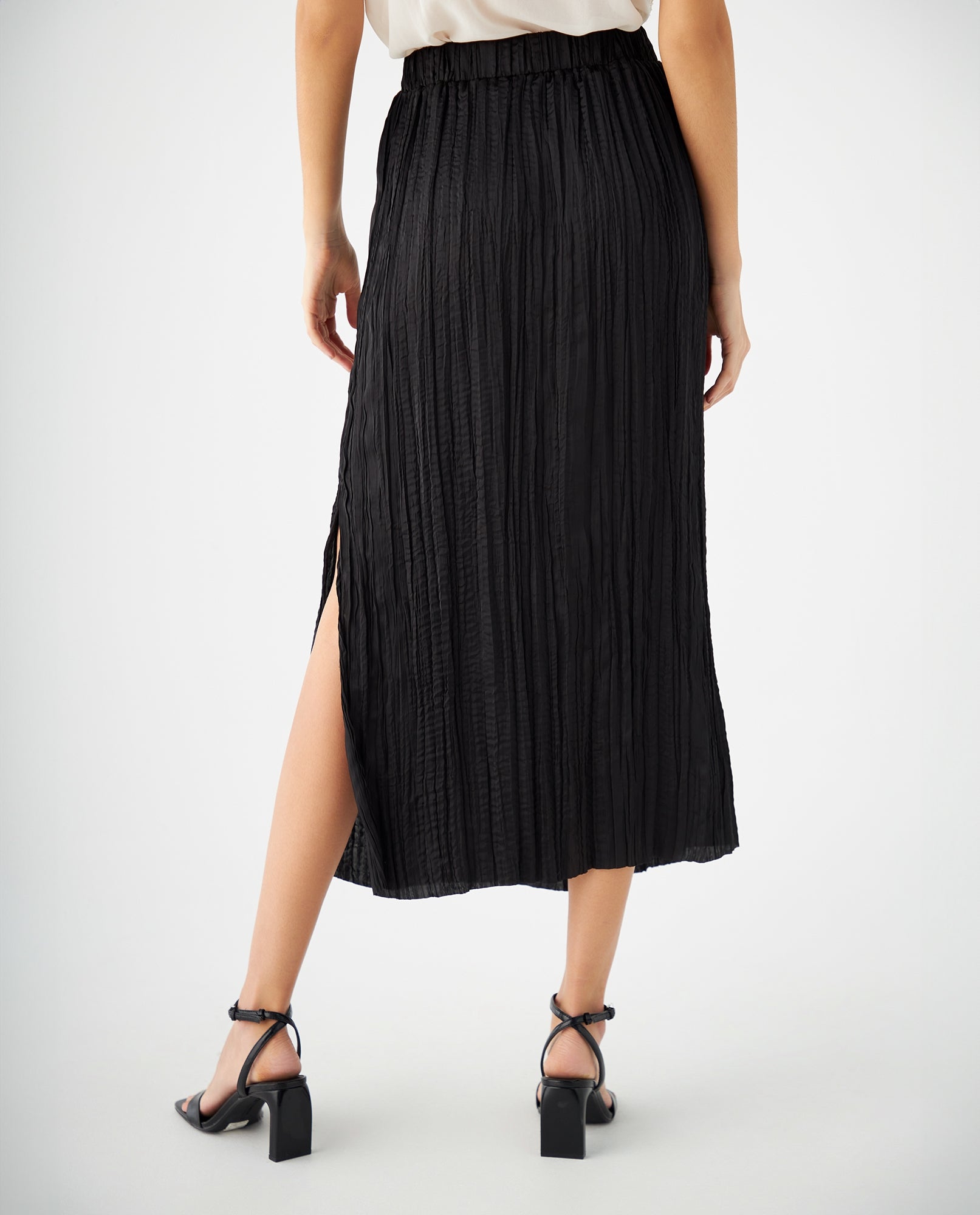 Falda con efecto corrugado para mujer - Negro 34_449F005_NEG190303_4