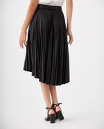 Falda plisada tipo cuero para mujer - Negro