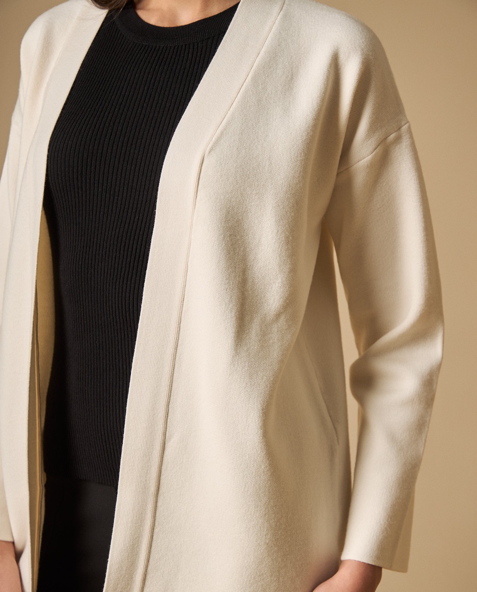 Cardigan tejido hombro caído frente abierto - Beige 34_461H205_BEI130607_3