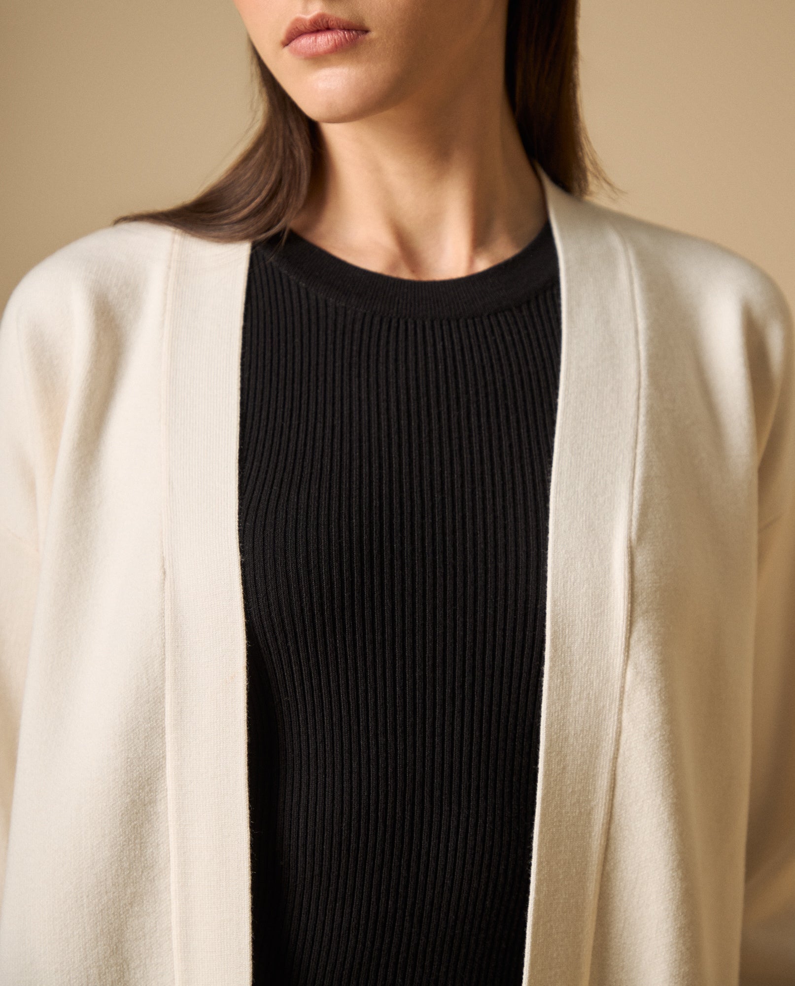 Cardigan tejido hombro caído frente abierto - Beige 34_461H205_BEI130607_4