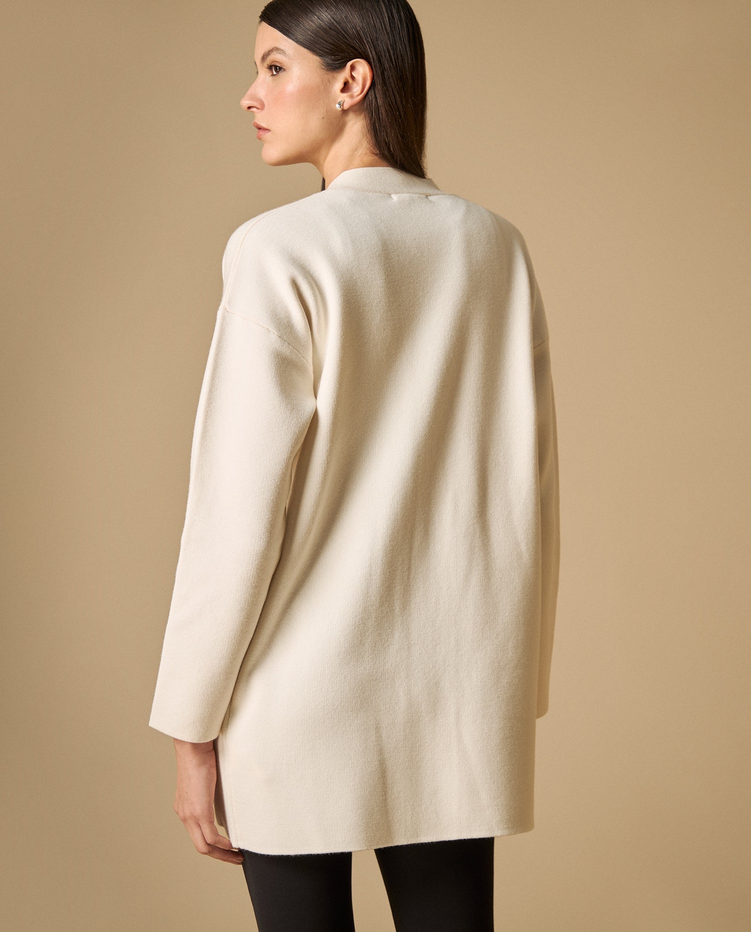 Cardigan tejido hombro caído frente abierto - Beige