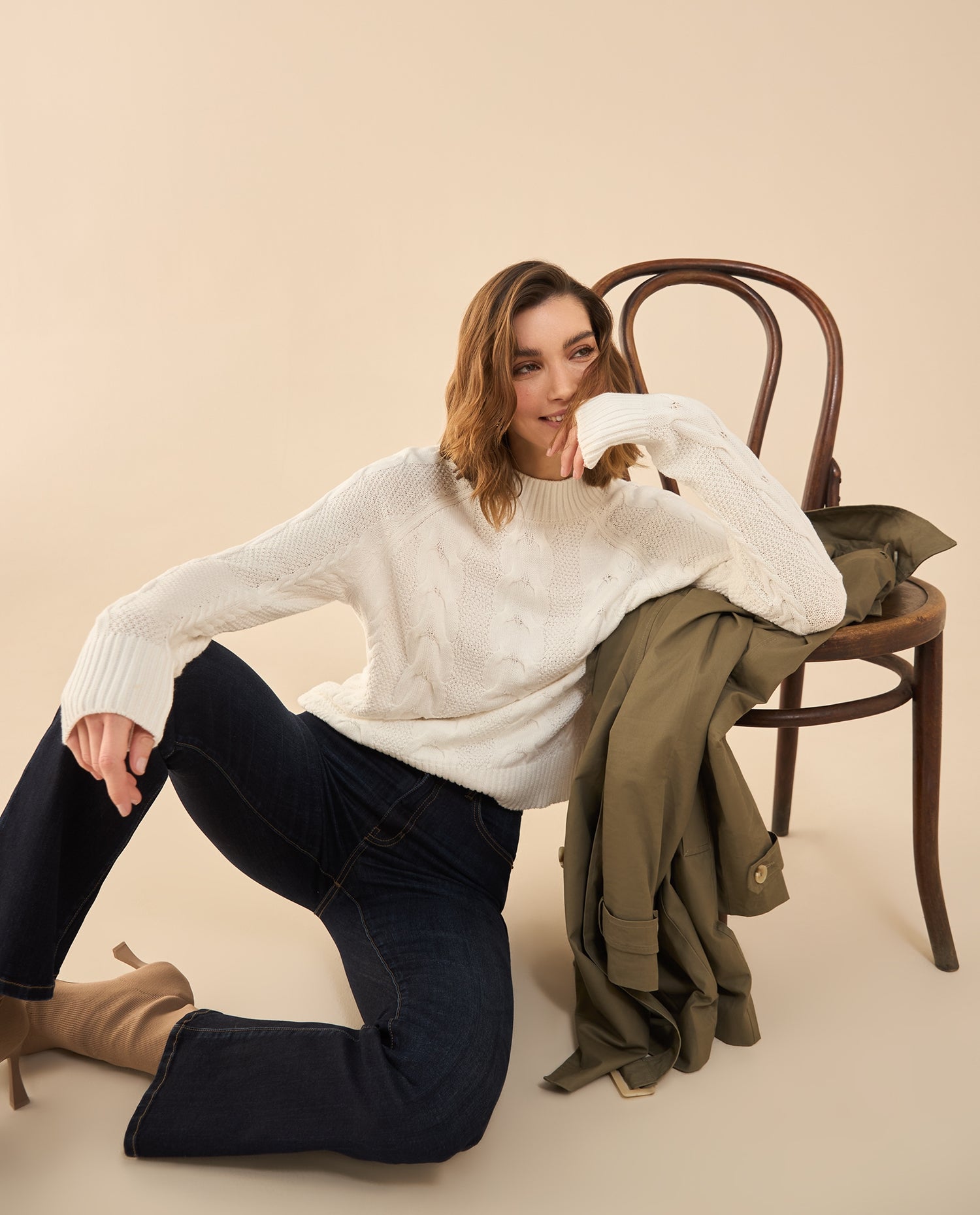 Buzo tejido de diseño cerrado para mujer - Crudo