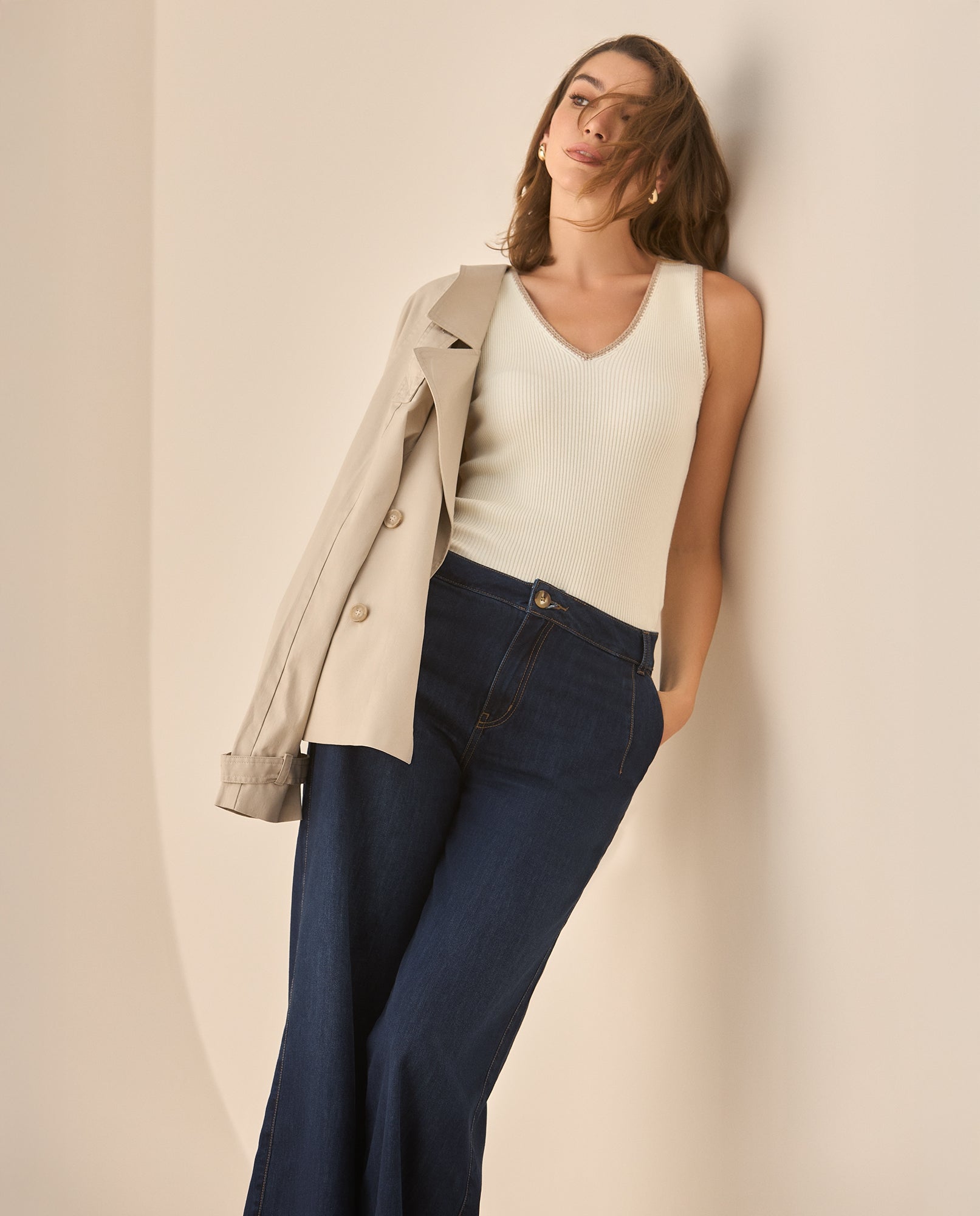 Camisa tejida con escote en V para mujer - Crudo 34_462G213_CRU111001_6