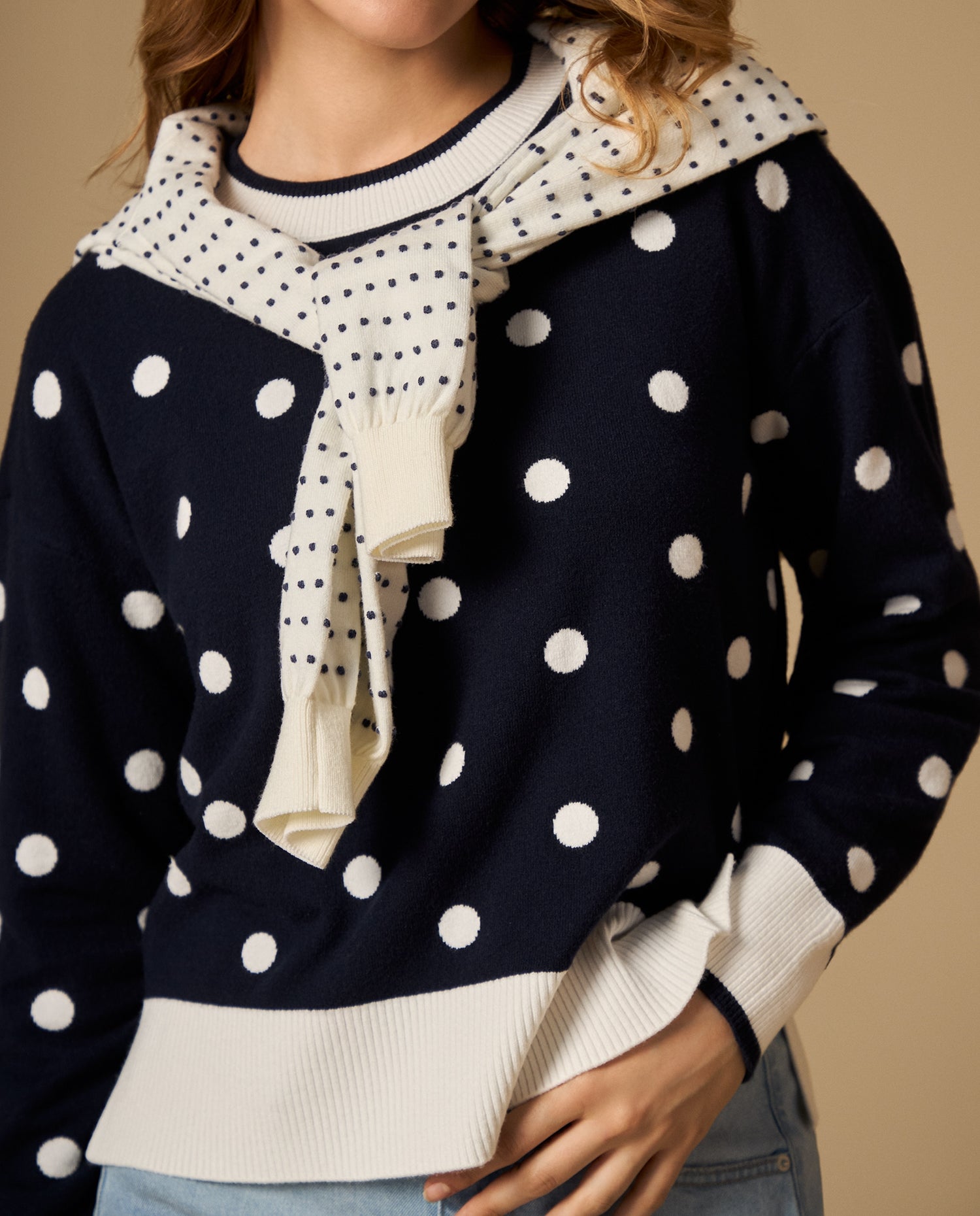 Suéter tejido cardigan con hombro caído y diseño de puntos - Azul