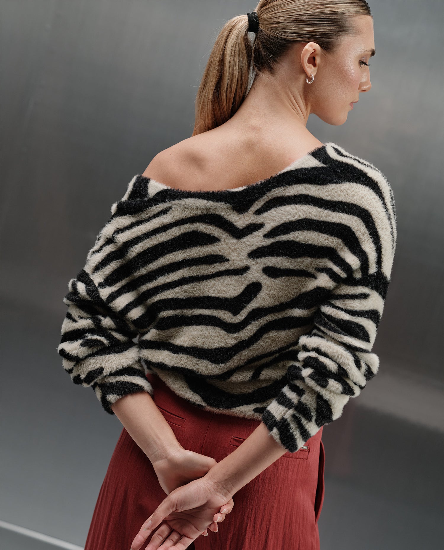 Suéter Tejido Cuello V - Crudo