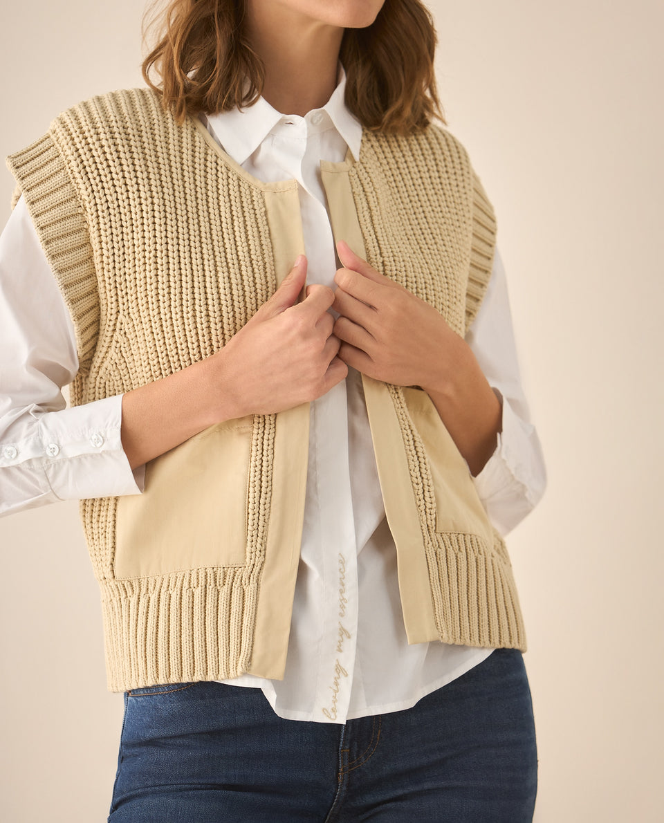 Chaleco tejido con bolsillos de frente para mujer  - Beige 34_469G200_BEI151214_3