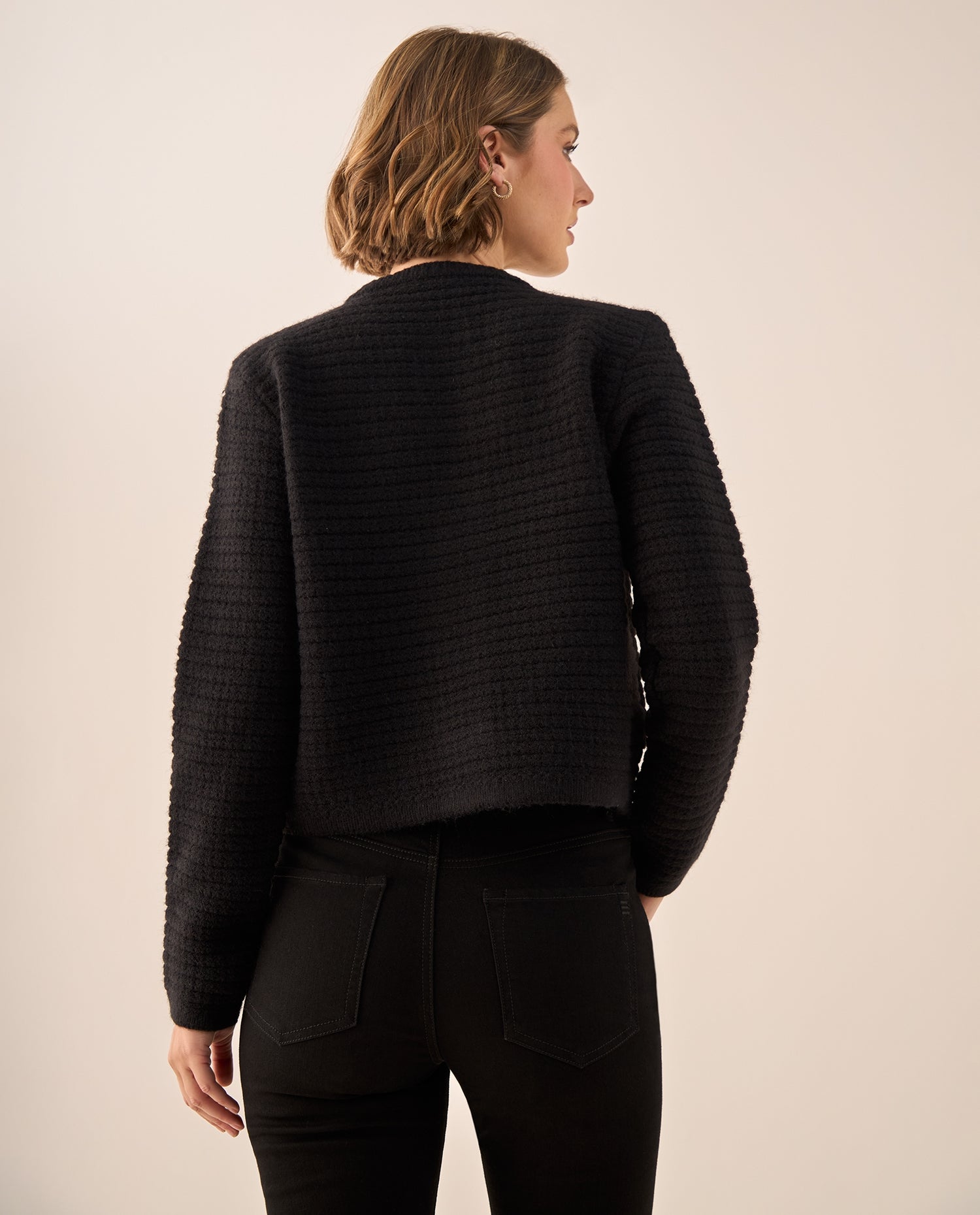 Cardigan con Textura Acanalada y Botones - Negro