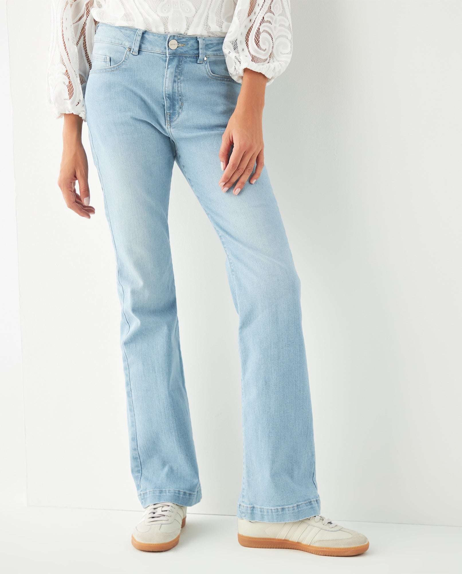 Jean Flare cinco bolsillos para mujer - Azul 34_471F004_AZU114604_3