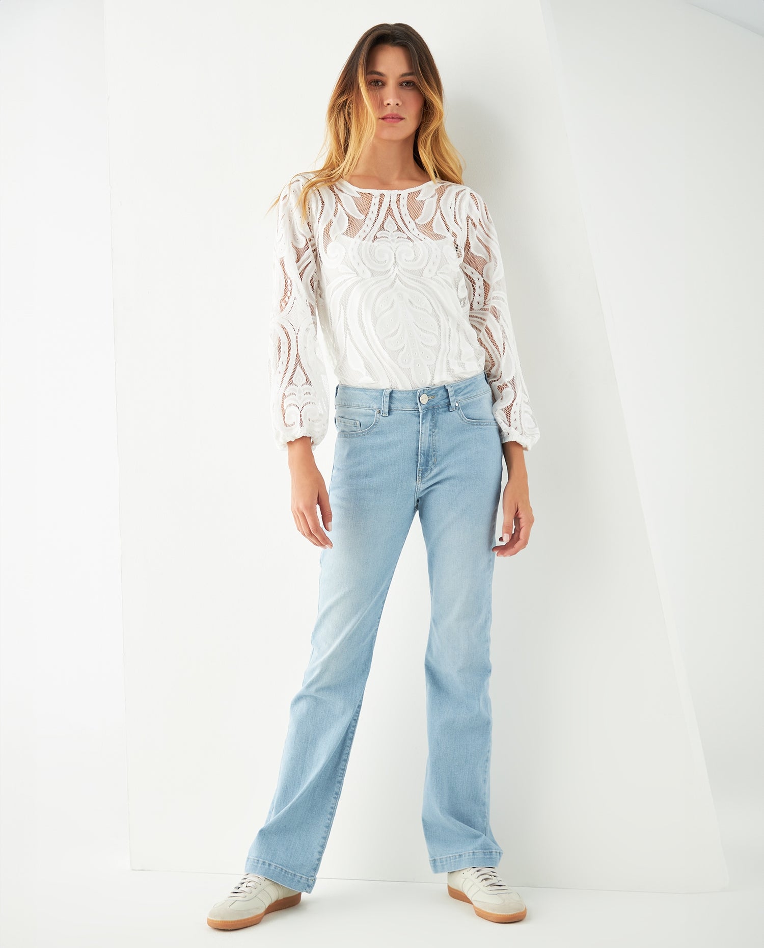 Jean Flare cinco bolsillos para mujer - Azul