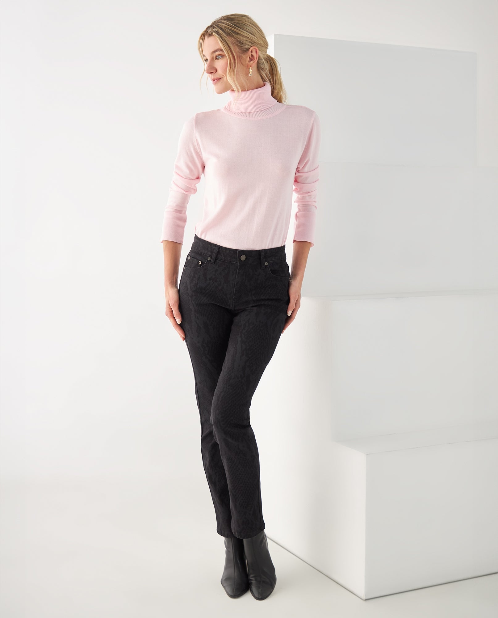Jean Boot cut cinco bolsillos para mujer - Negro 34_472F004_NEG193909_0