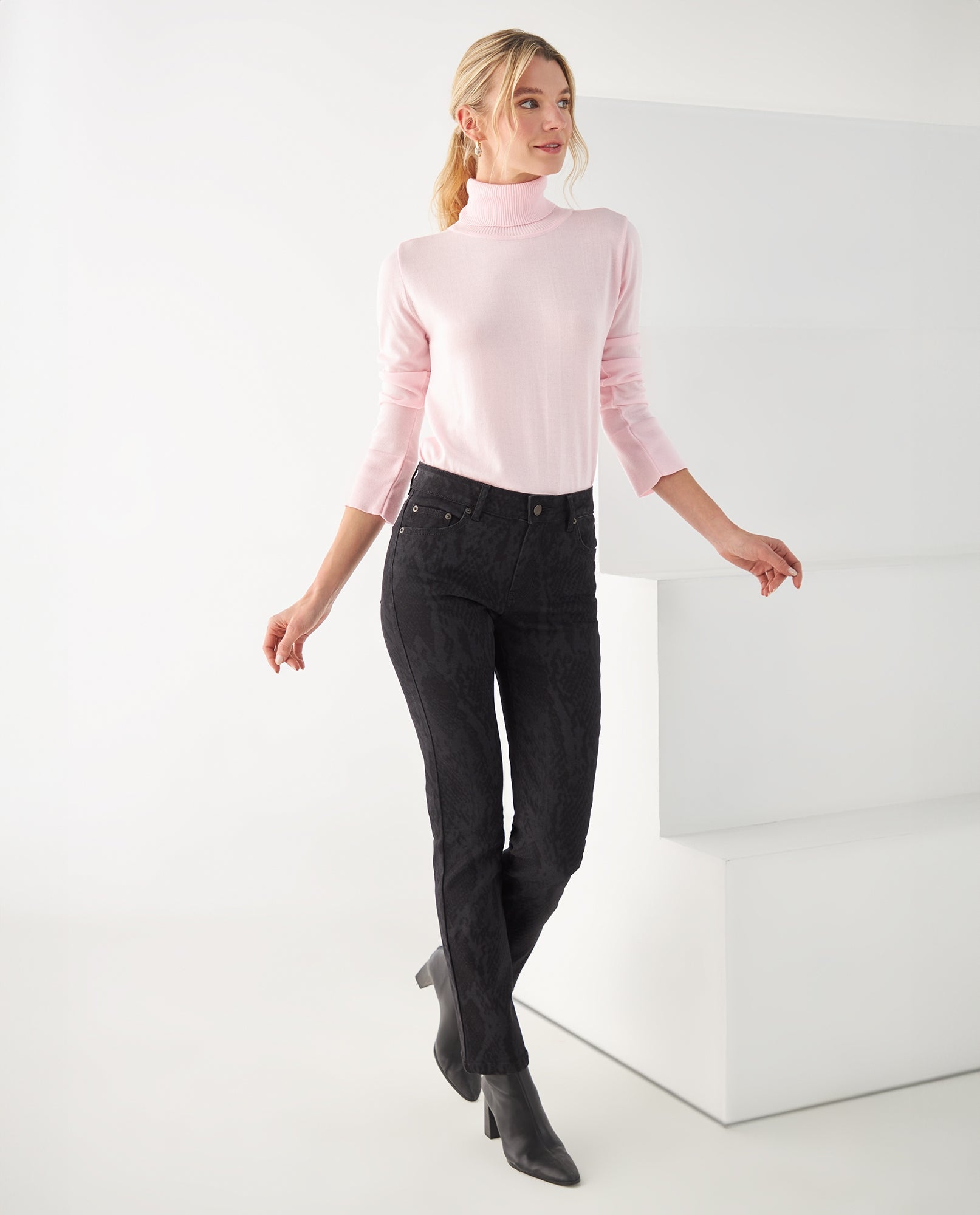 Jean Boot cut cinco bolsillos para mujer - Negro 34_472F004_NEG193909_6