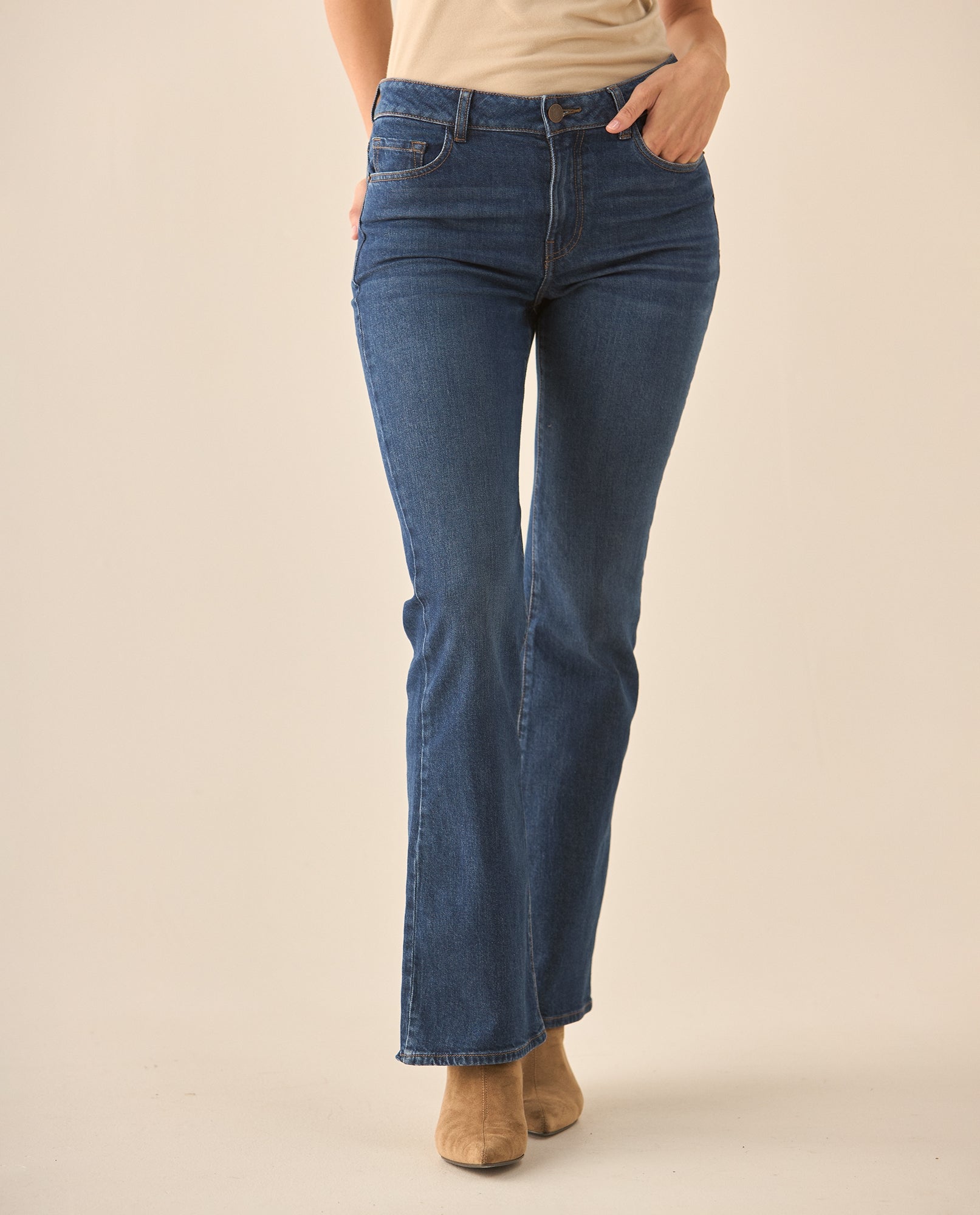Jean Boot cut tono medio oscuro para mujer - Azul 34_473G002_AZU193933_3