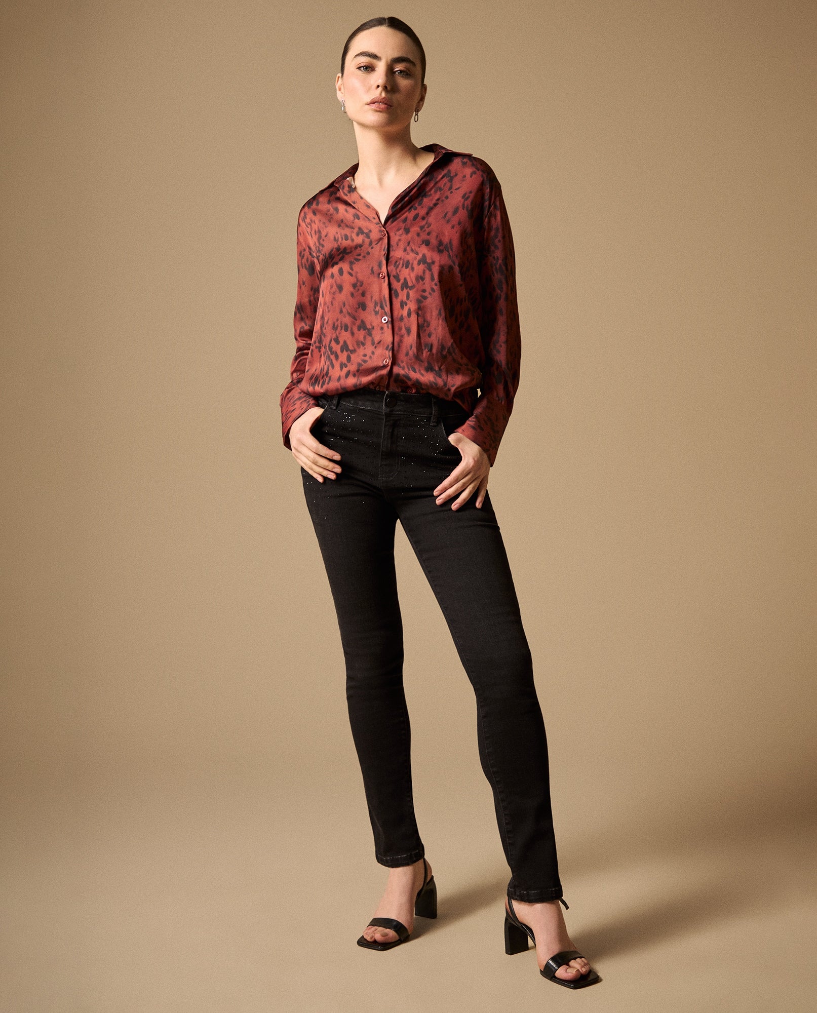 Jean Slim Negro con Detalles Brillantes - Negro 34_479G004_NEG193909_0