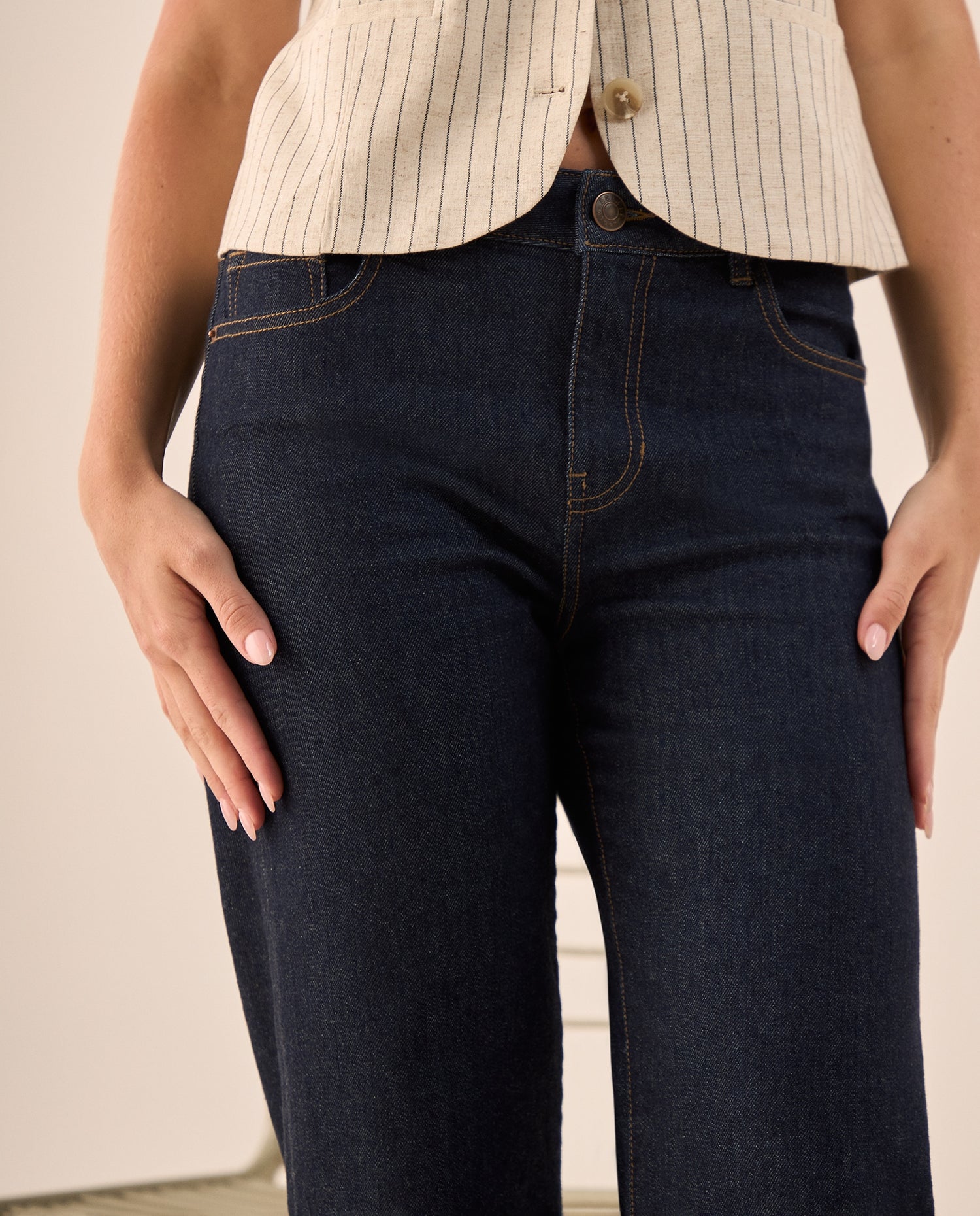 Jean Straight Azul Oscuro con Dobladillo Único - Azul