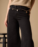 Jean Culotte Negro con Cadena Decorativa - Negro