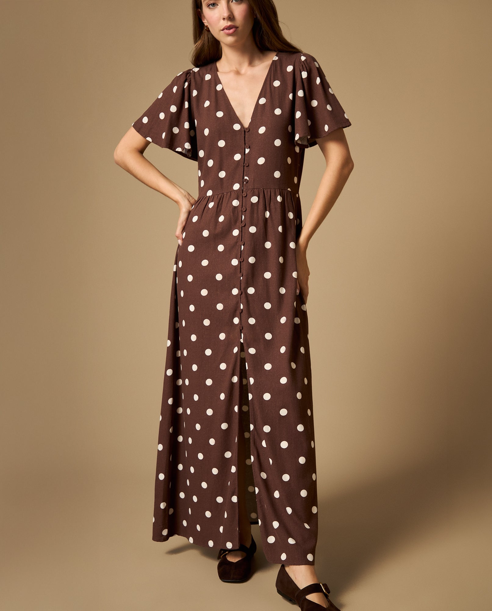 Vestido largo con botonadura frontal y manga con vuelo - Cafe 34_492H000_CAF191215_0