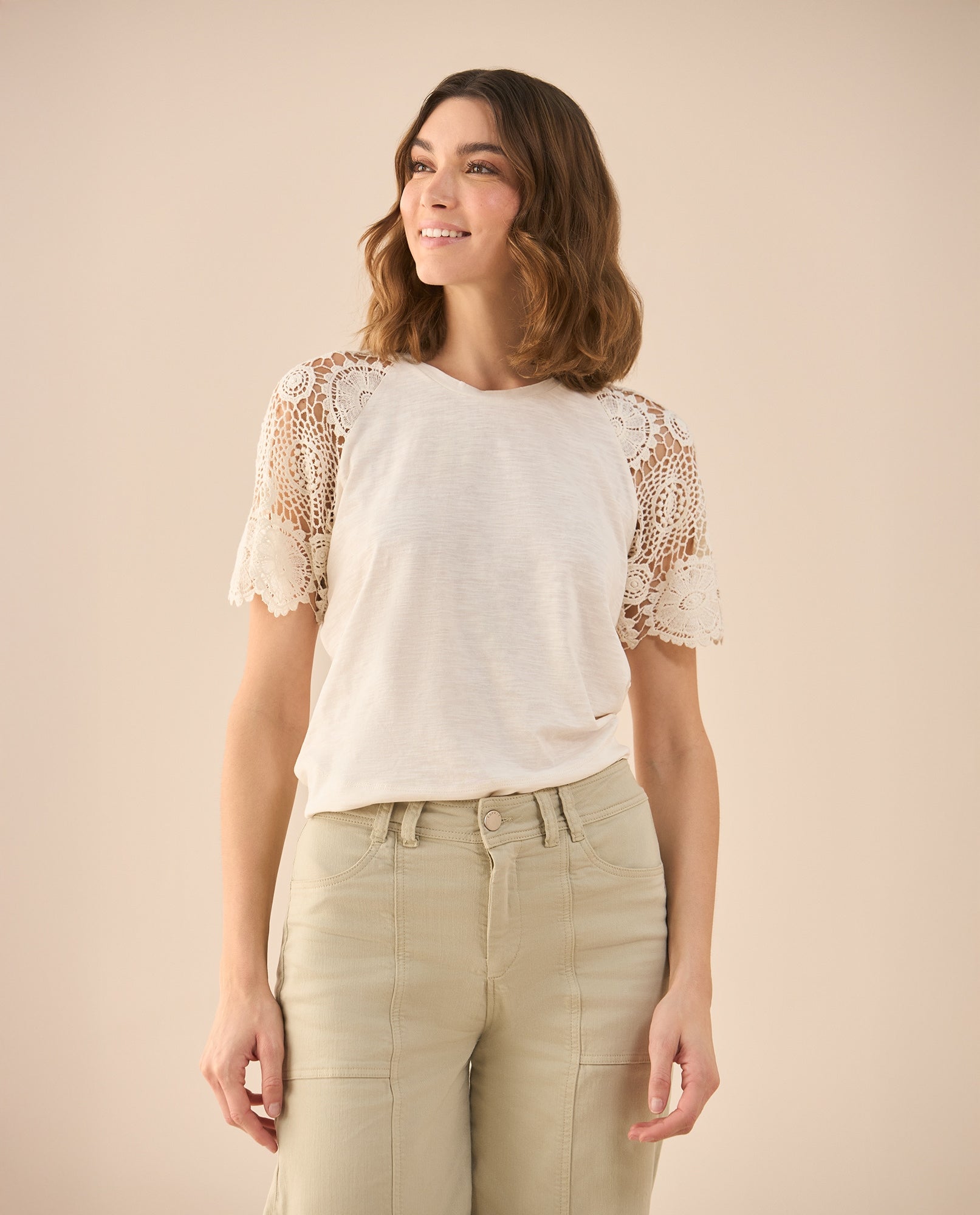Camiseta con detalles desagujados para mujer - Beige 34_601G201_BEI130607_5